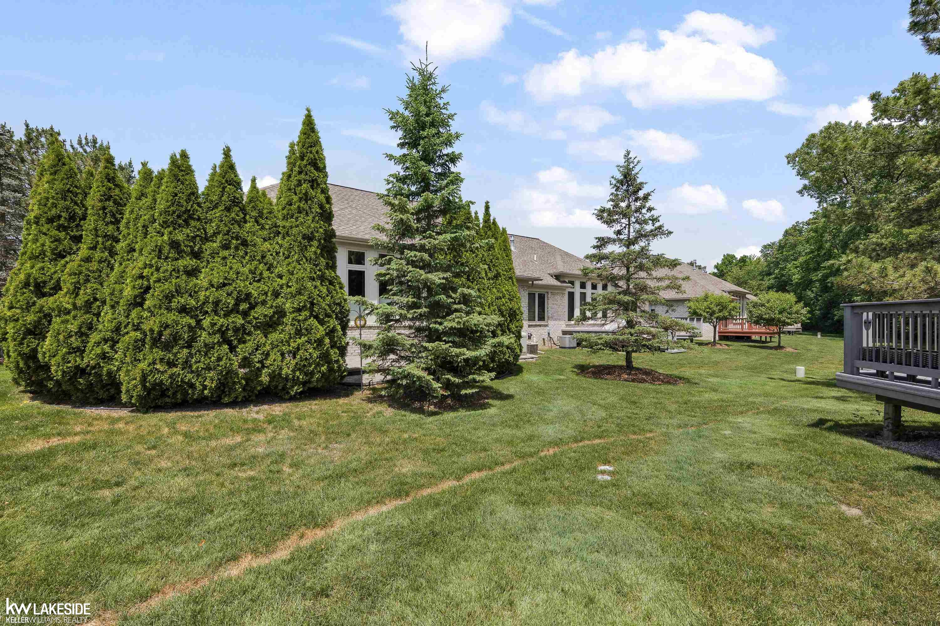 40134 Riverbend Drive, Sterling Heights, MI 48310 — Photo 35