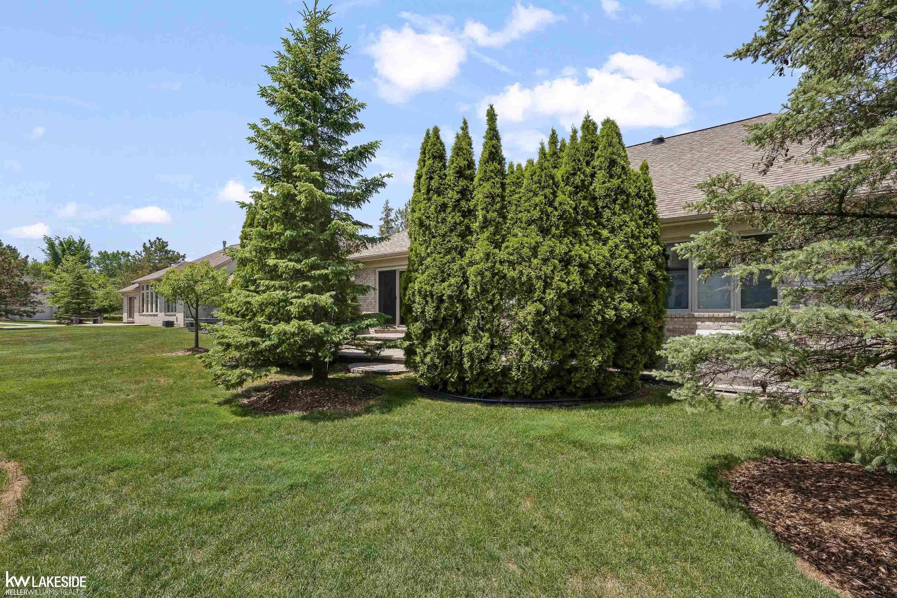 40134 Riverbend Drive, Sterling Heights, MI 48310 — Photo 36