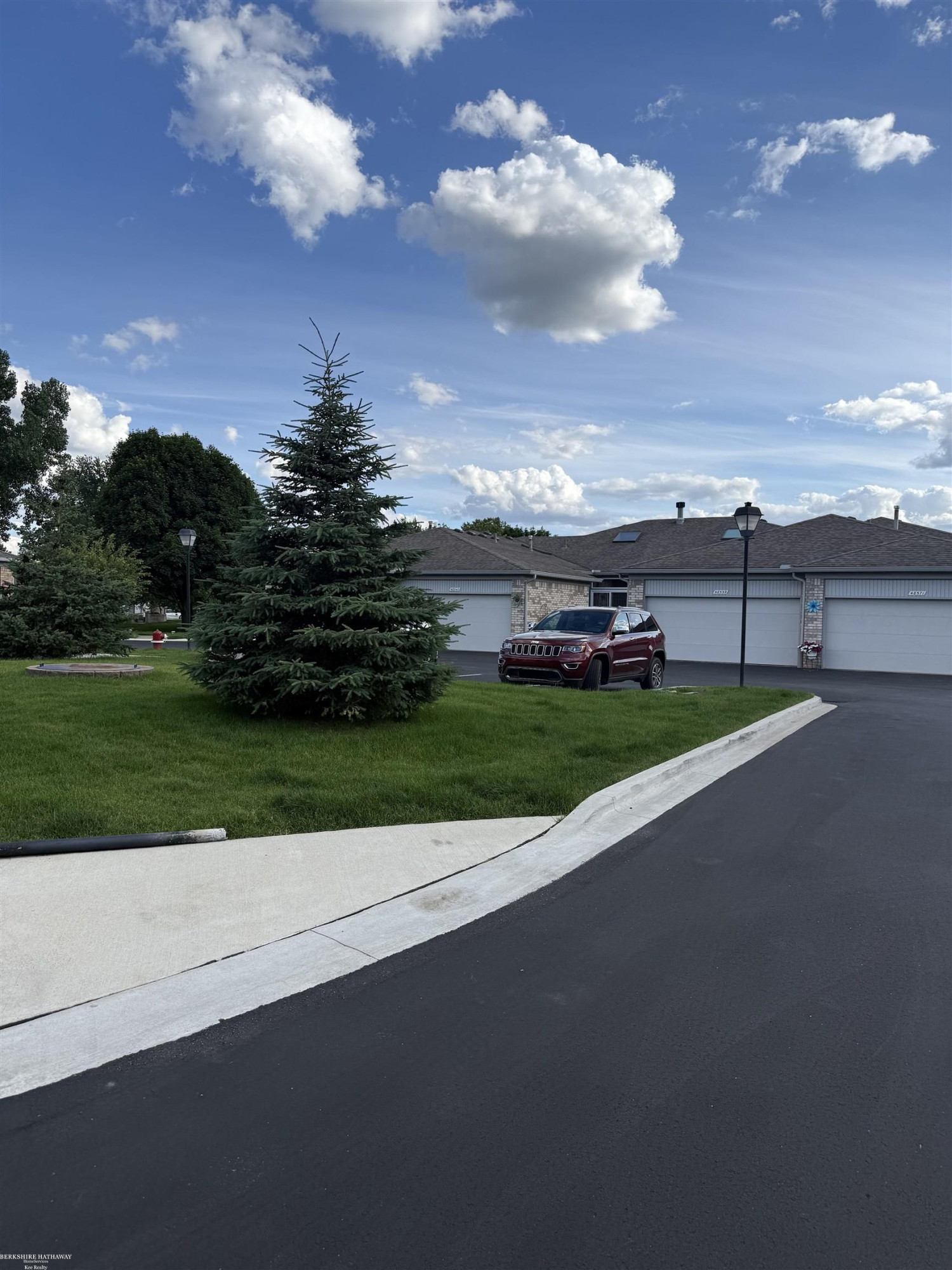 48607 Sugar Bush Court, Shelby Twp, MI 48315 — Photo 48