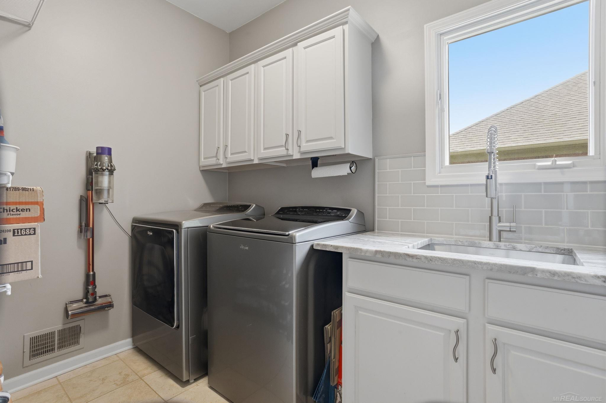 54501 Aurora Park, Shelby Twp, MI 48316 — Photo 28