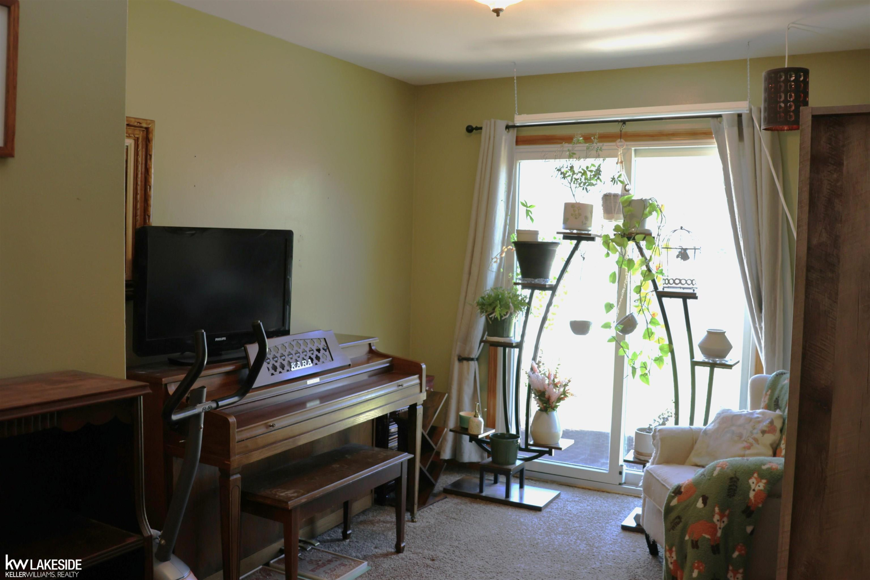 15625 Chestnut Street, Roseville, MI 48066 — Photo 17