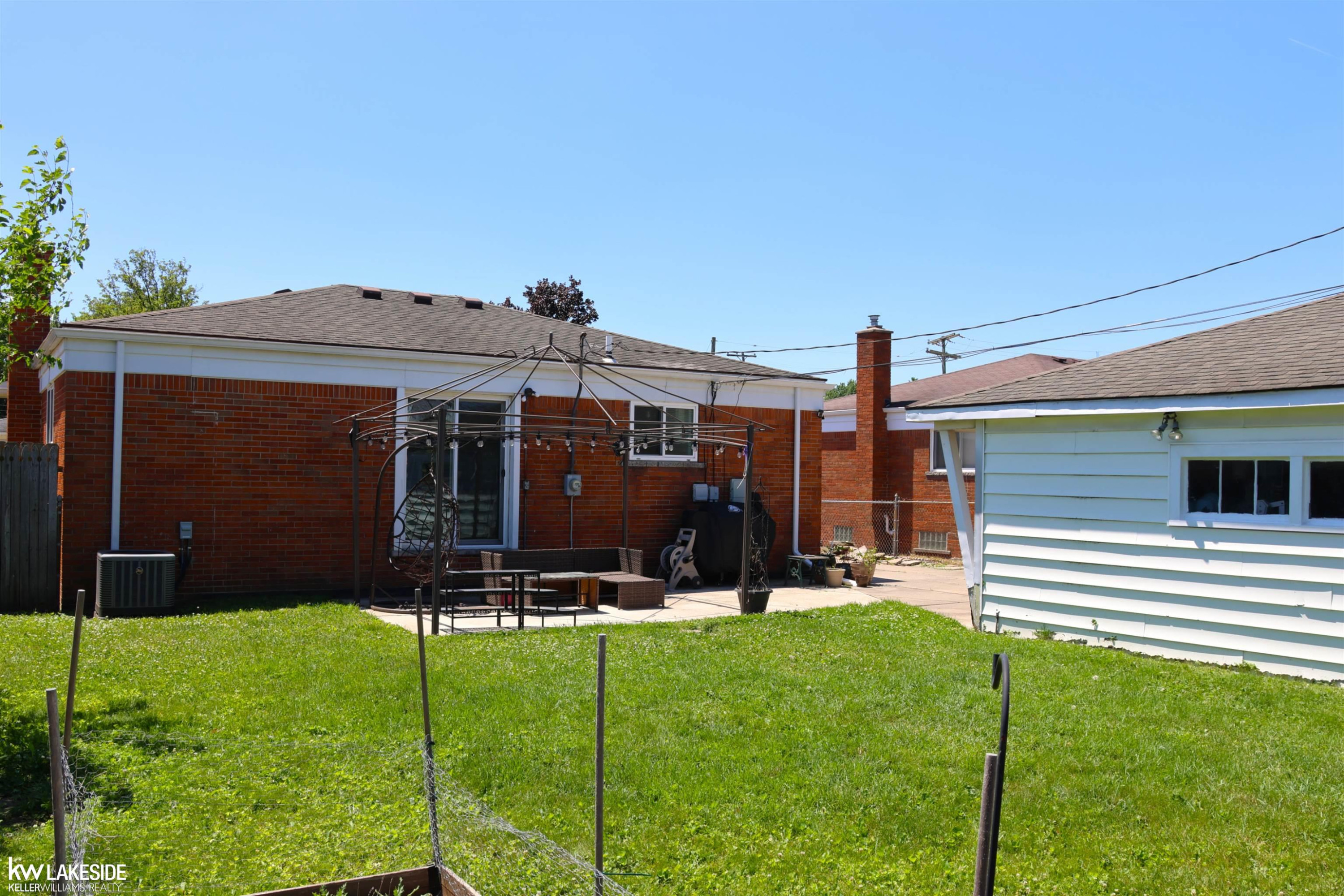 15625 Chestnut Street, Roseville, MI 48066 — Photo 25