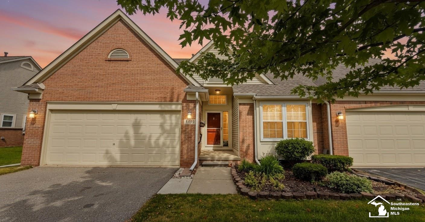 5492 Elmhurst Drive, Trenton, MI 48183 — Photo 2