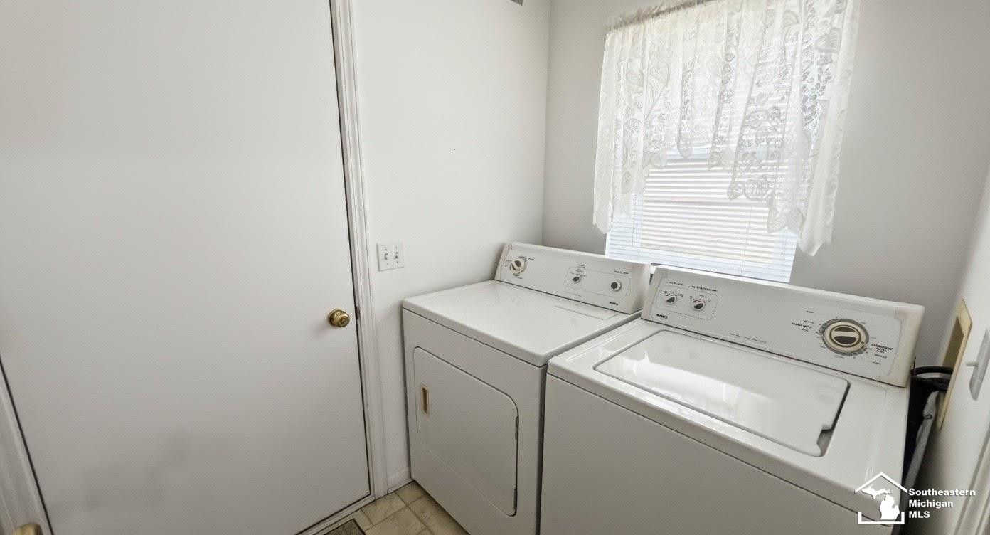 5492 Elmhurst Drive, Trenton, MI 48183 — Photo 12