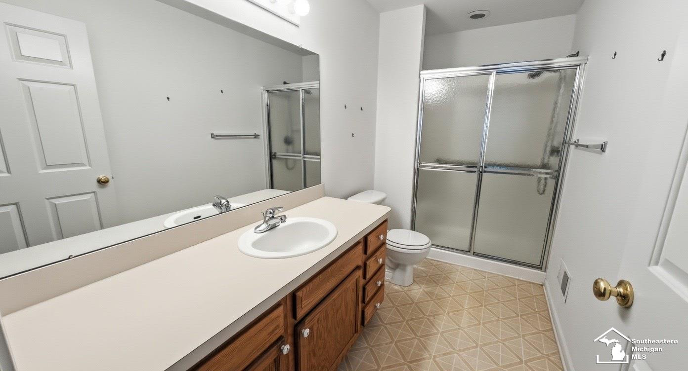 5492 Elmhurst Drive, Trenton, MI 48183 — Photo 15