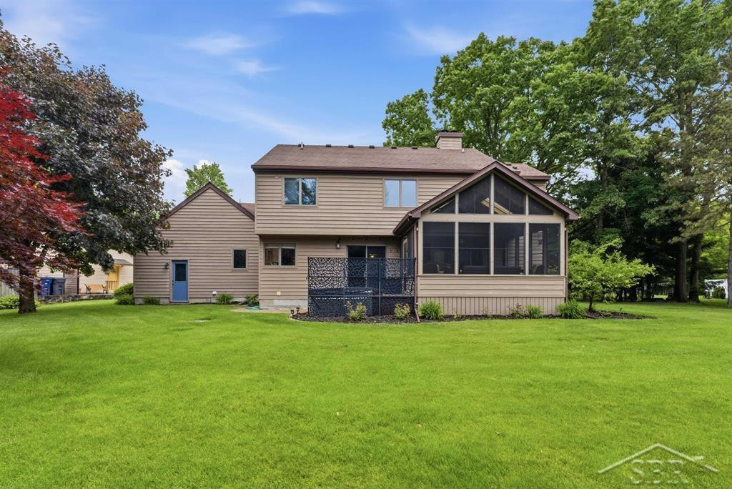 6102 Oak Meadows Court, Midland, MI 48640 — Photo 2