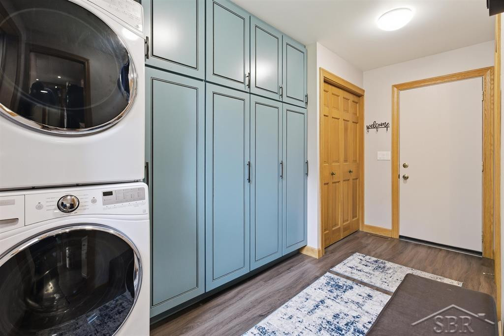 6102 Oak Meadows Court, Midland, MI 48640 — Photo 10