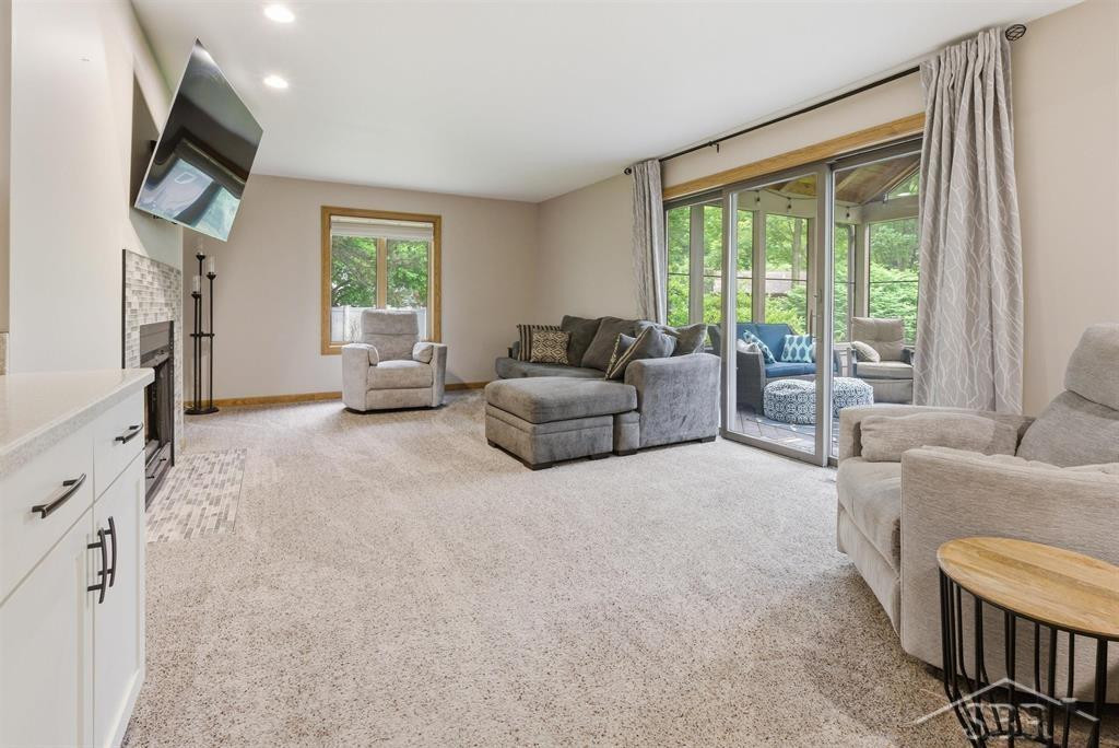 6102 Oak Meadows Court, Midland, MI 48640 — Photo 14