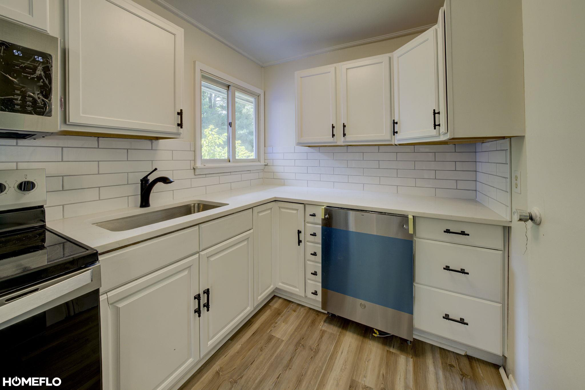 6072 Center Road, Traverse City, MI 49686 — Photo 3