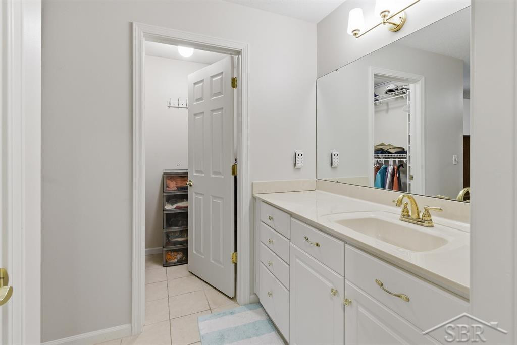4905 Grandview Circle, Midland, MI 48640 — Photo 18