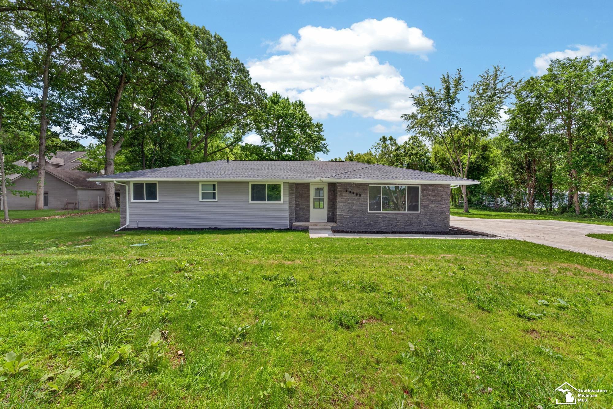 29055 Bredow Avenue, Romulus, MI 48174 — Photo 2