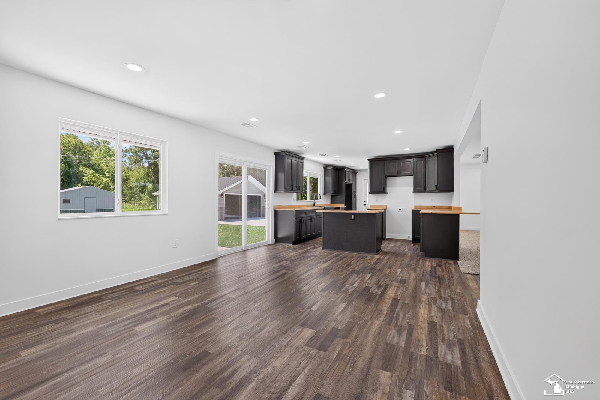 29055 Bredow Avenue, Romulus, MI 48174 — Photo 11