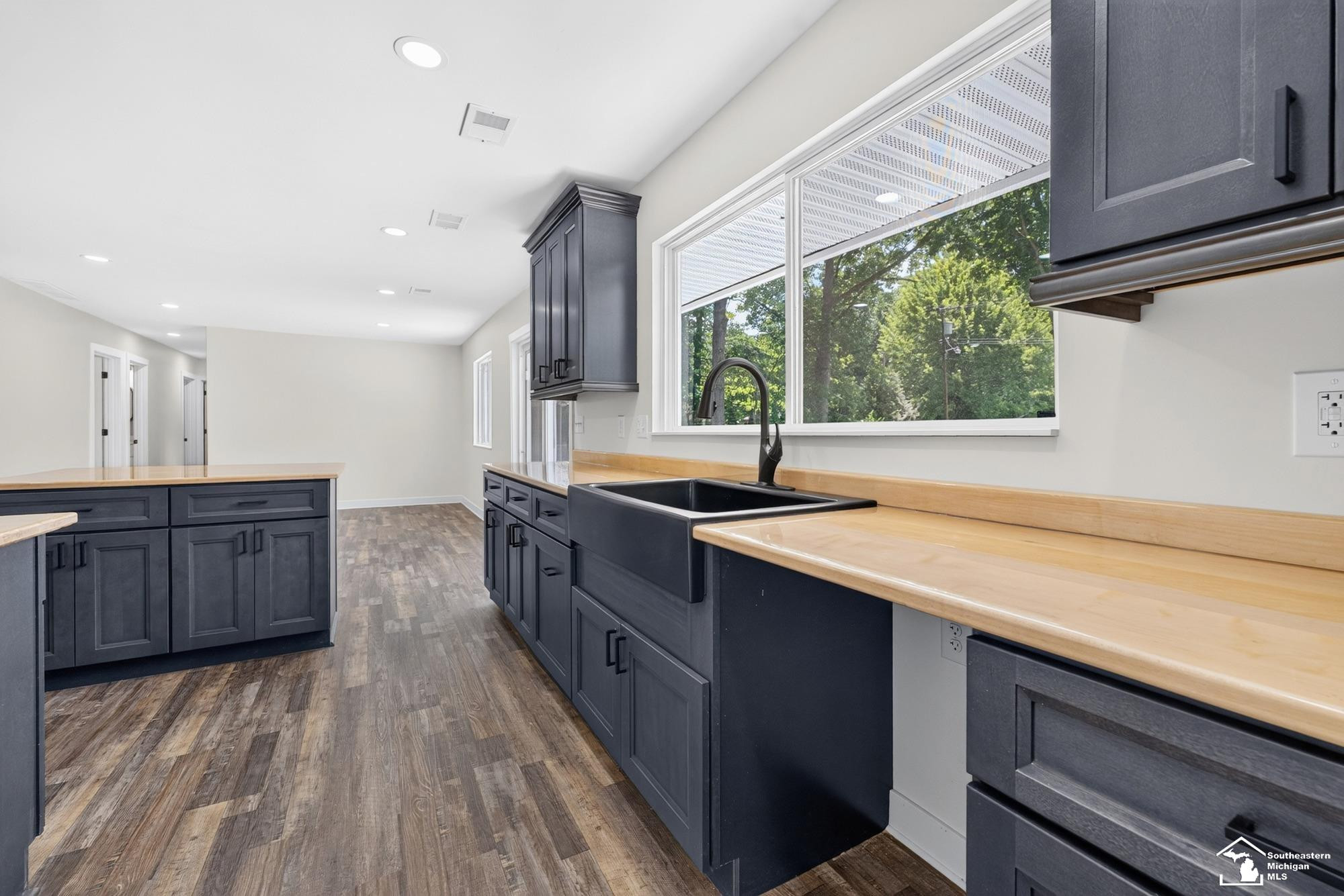 29055 Bredow Avenue, Romulus, MI 48174 — Photo 14