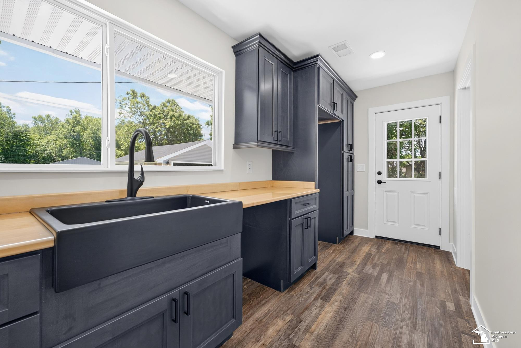 29055 Bredow Avenue, Romulus, MI 48174 — Photo 15