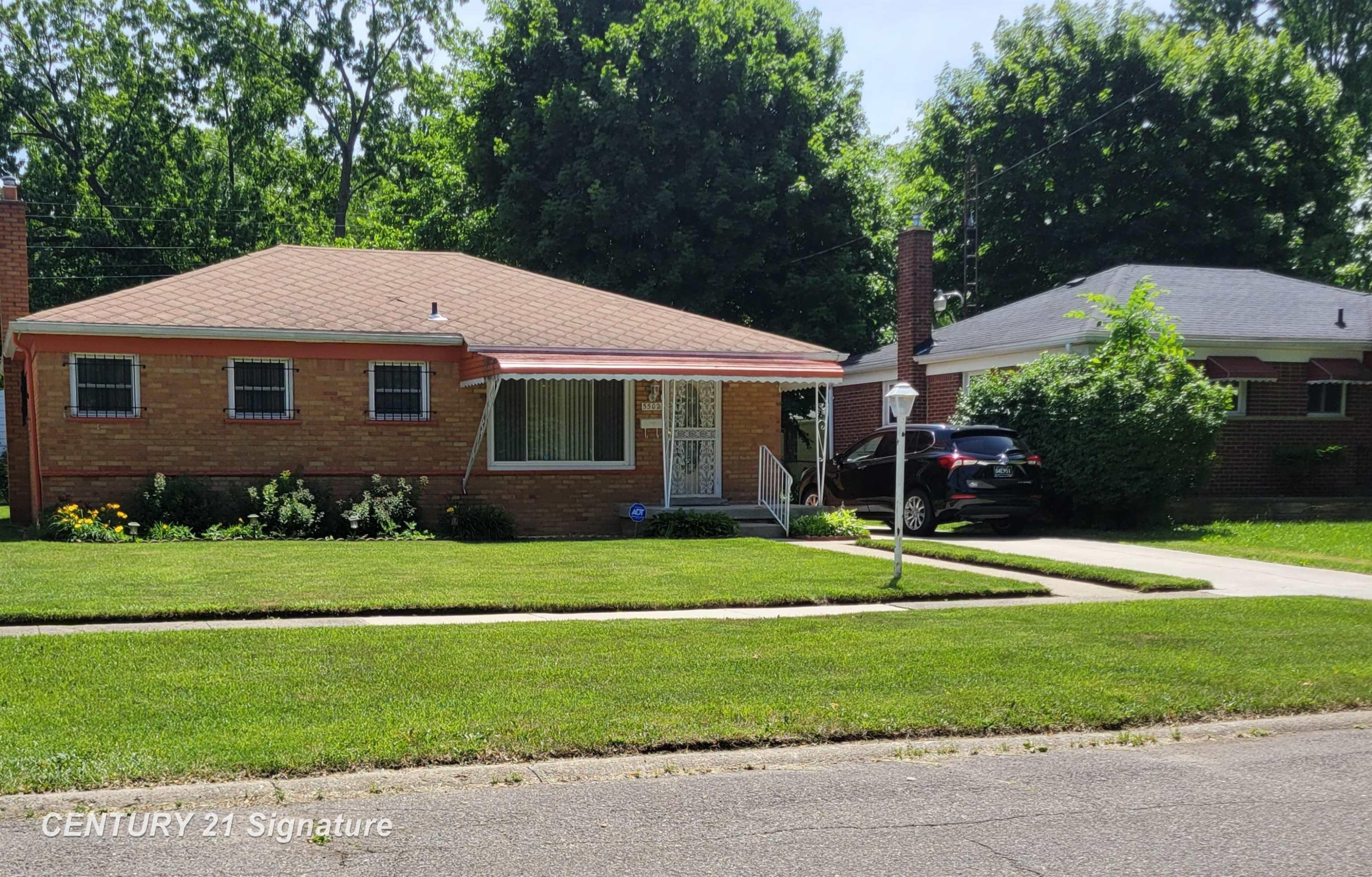 5502 Leslie Drive, Flint, MI 48504 — Photo 2