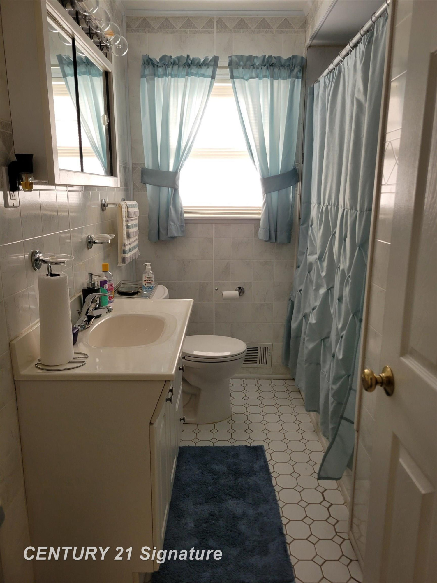5502 Leslie Drive, Flint, MI 48504 — Photo 6