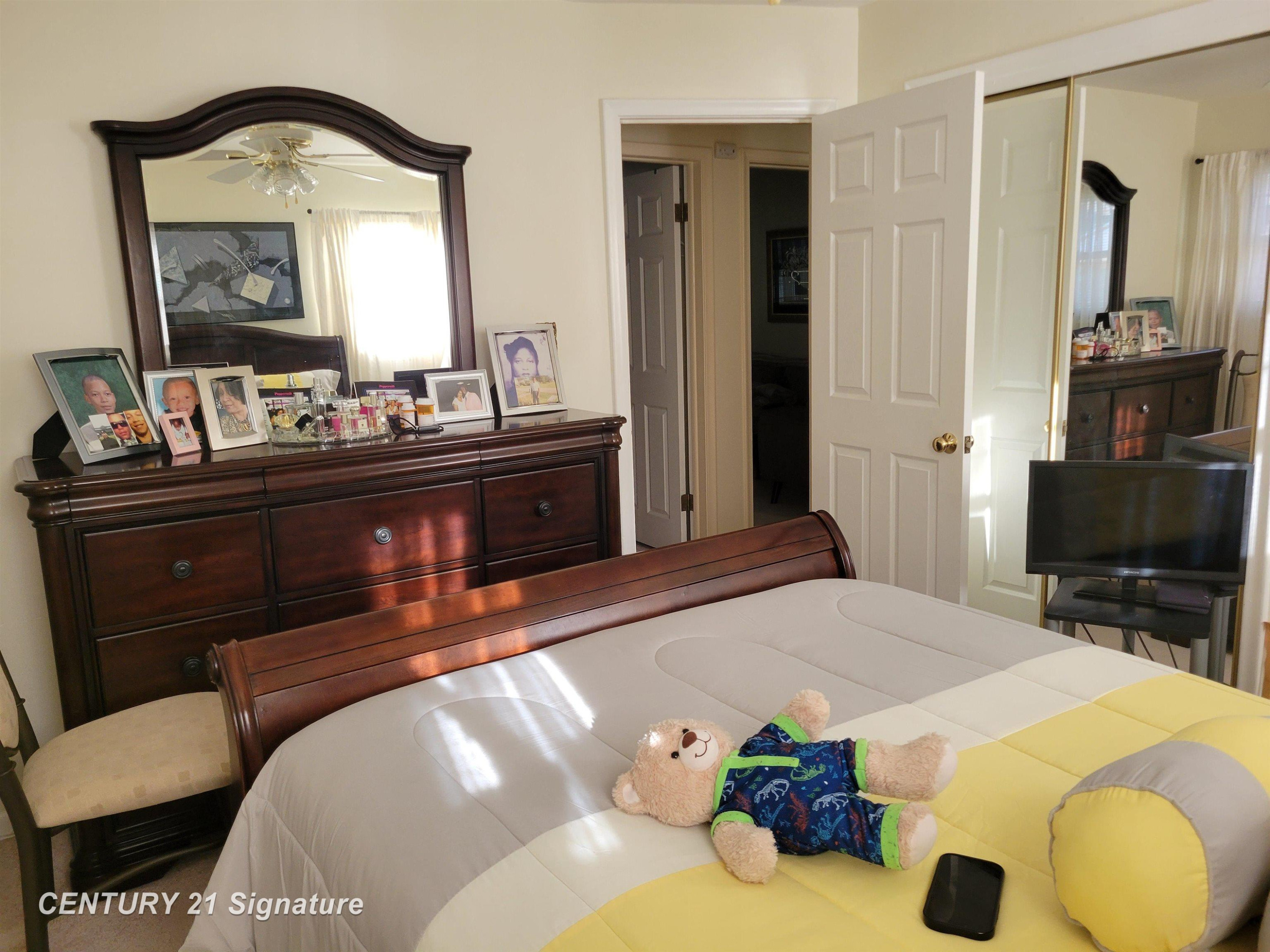 5502 Leslie Drive, Flint, MI 48504 — Photo 9