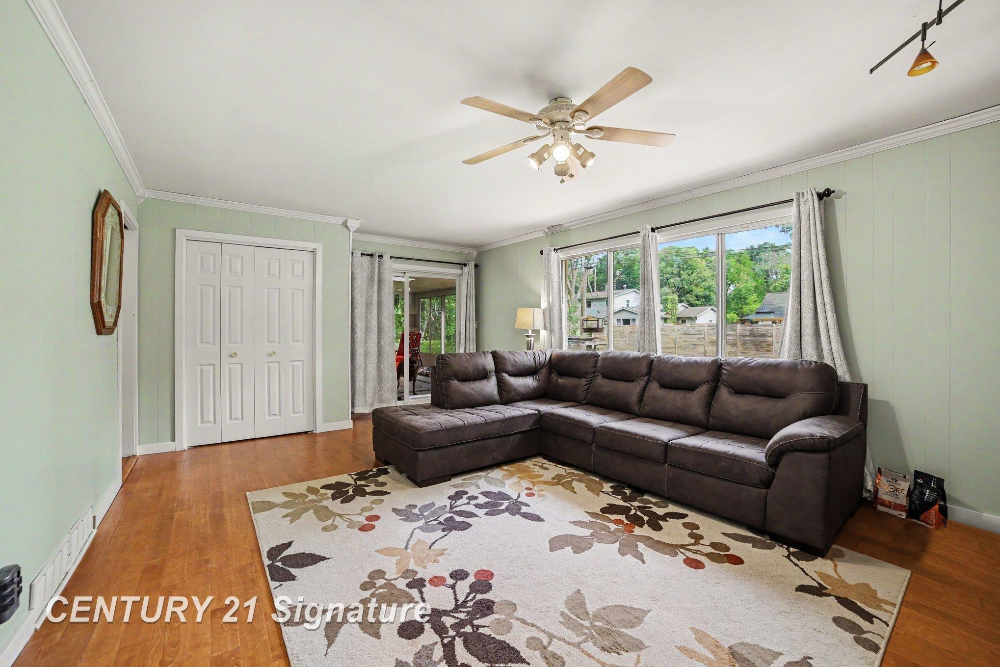 2918 Saint Marys Drive, Midland, MI 48640 — Photo 5