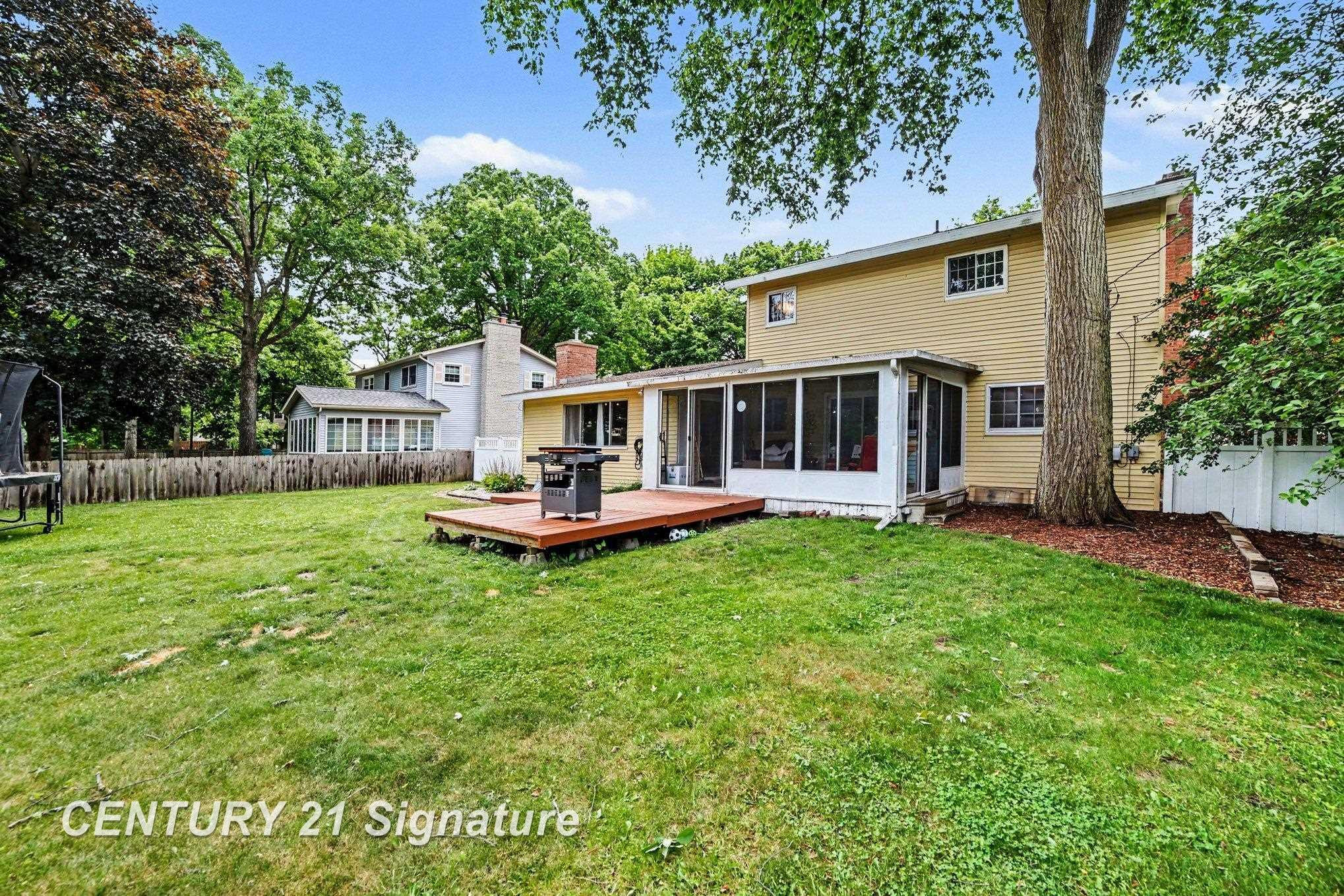 2918 Saint Marys Drive, Midland, MI 48640 — Photo 23