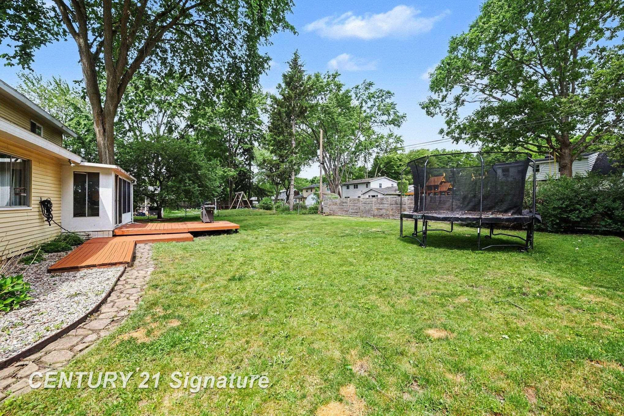 2918 Saint Marys Drive, Midland, MI 48640 — Photo 26