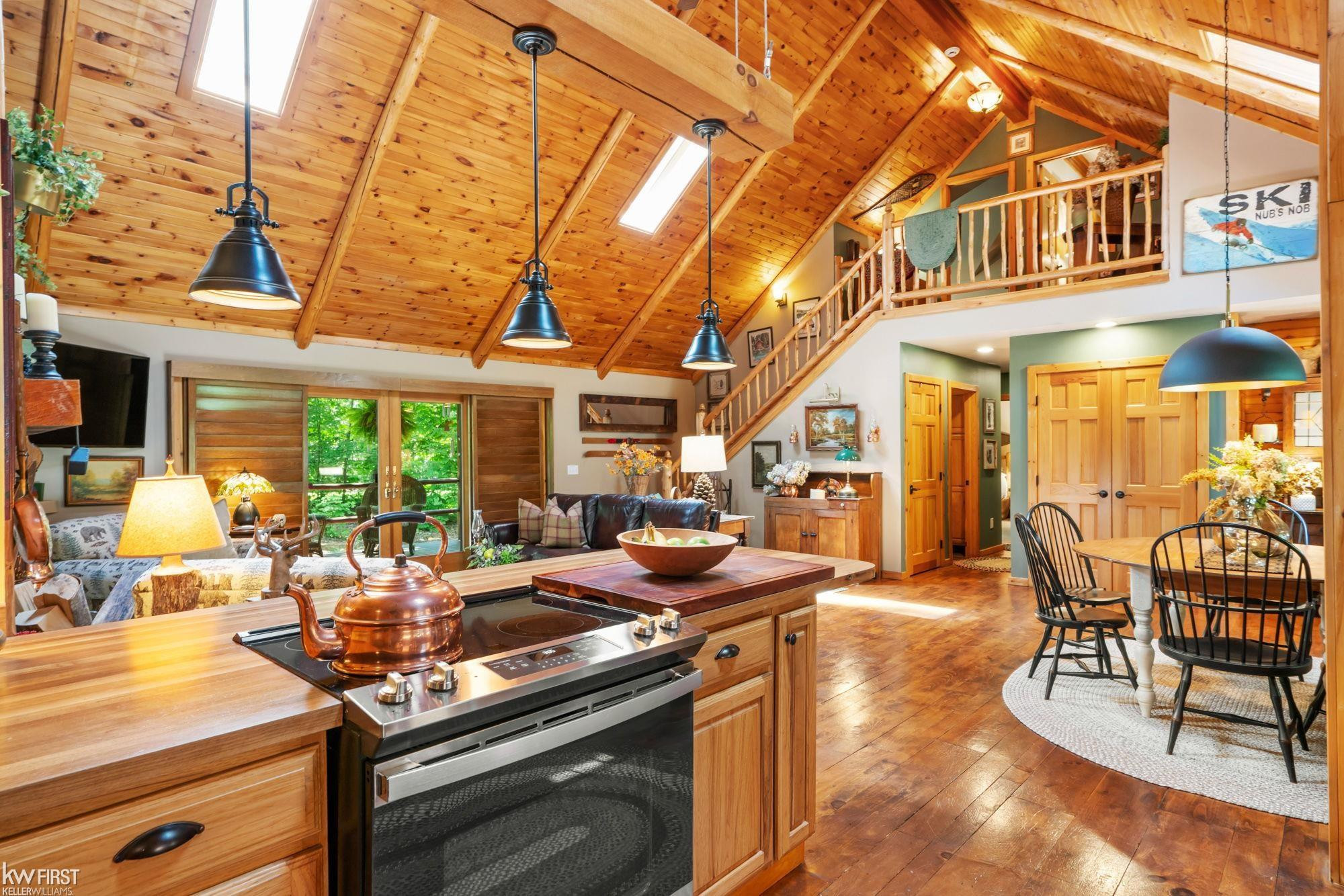 1580 Blackberry Trail, Harbor Springs, MI 49740 — Photo 6