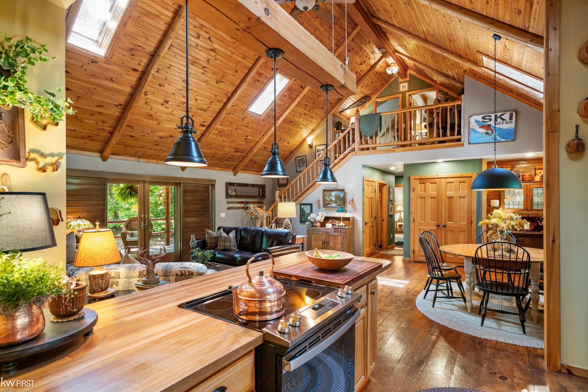 1580 Blackberry Trail, Harbor Springs, MI 49740 — Photo 9