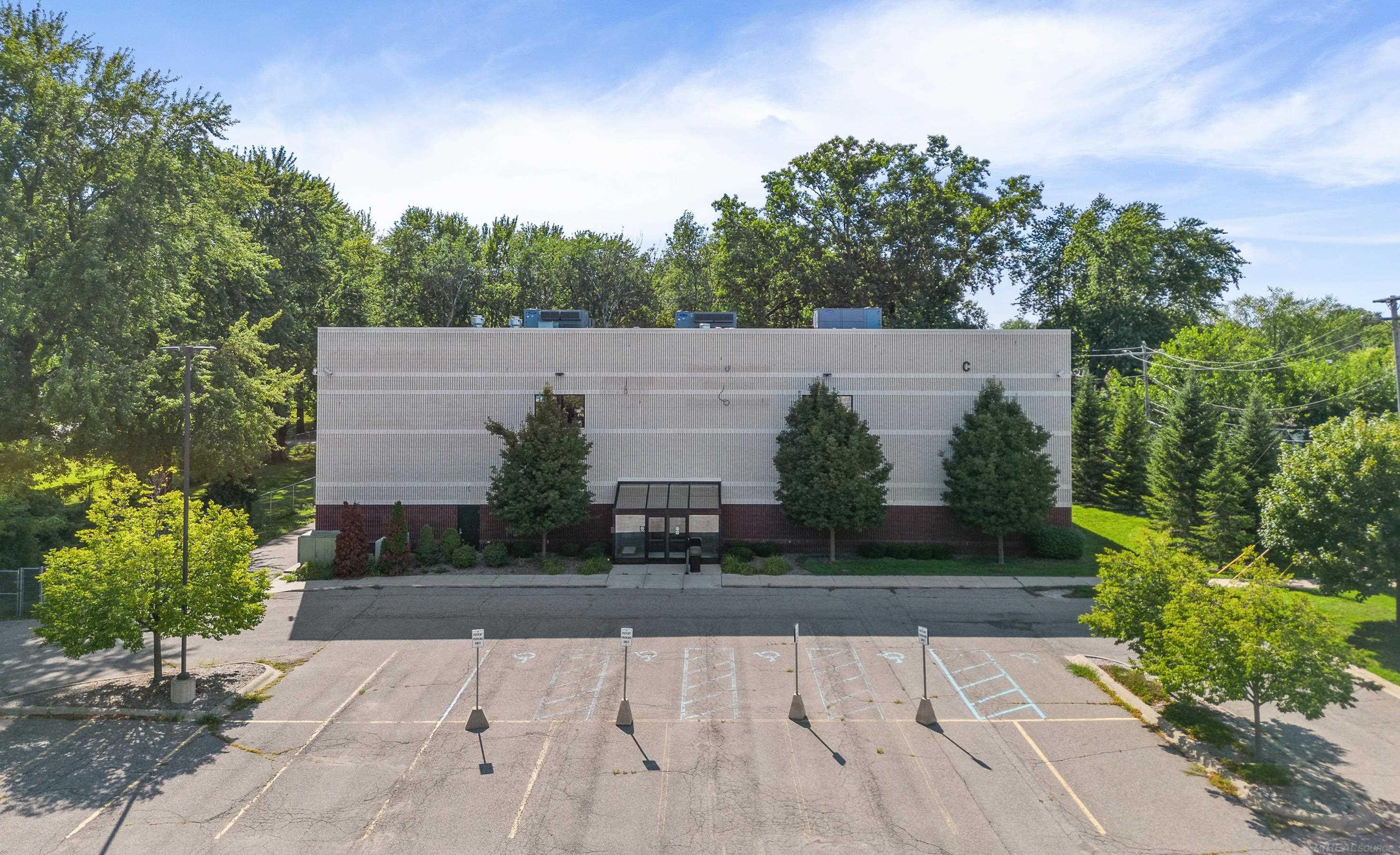 34375 S Gratiot Avenue - Photo 2