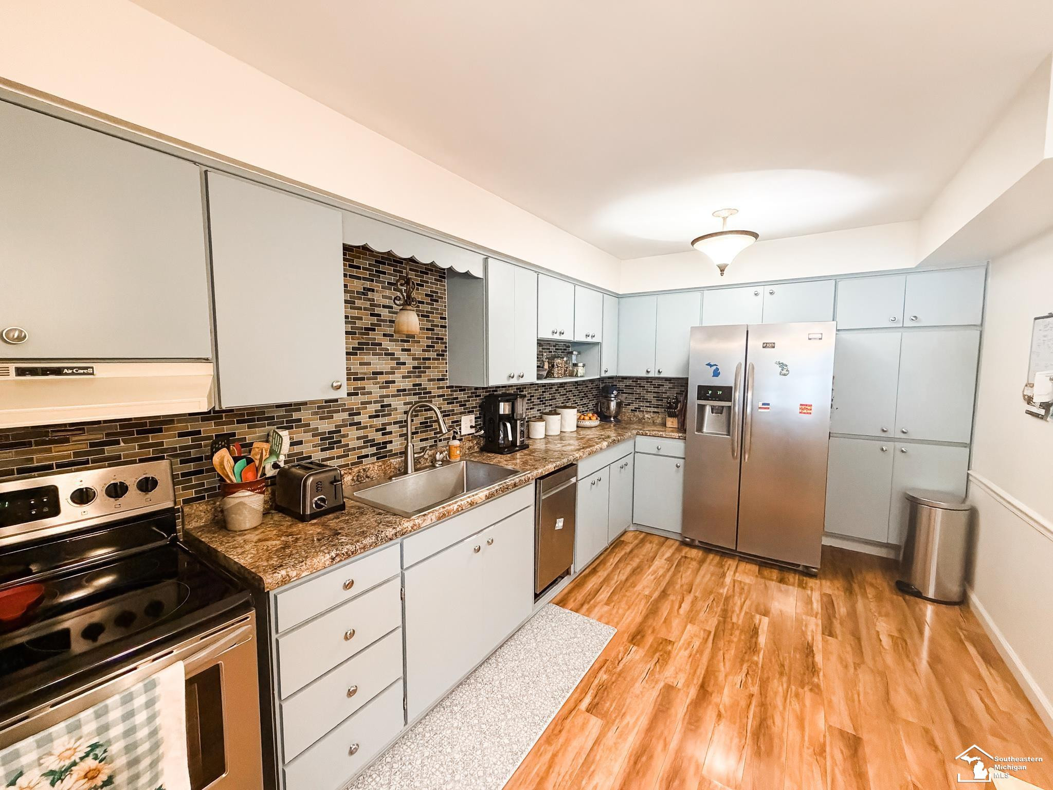 9836 Pamela Drive, Temperance, MI 48182 — Photo 18