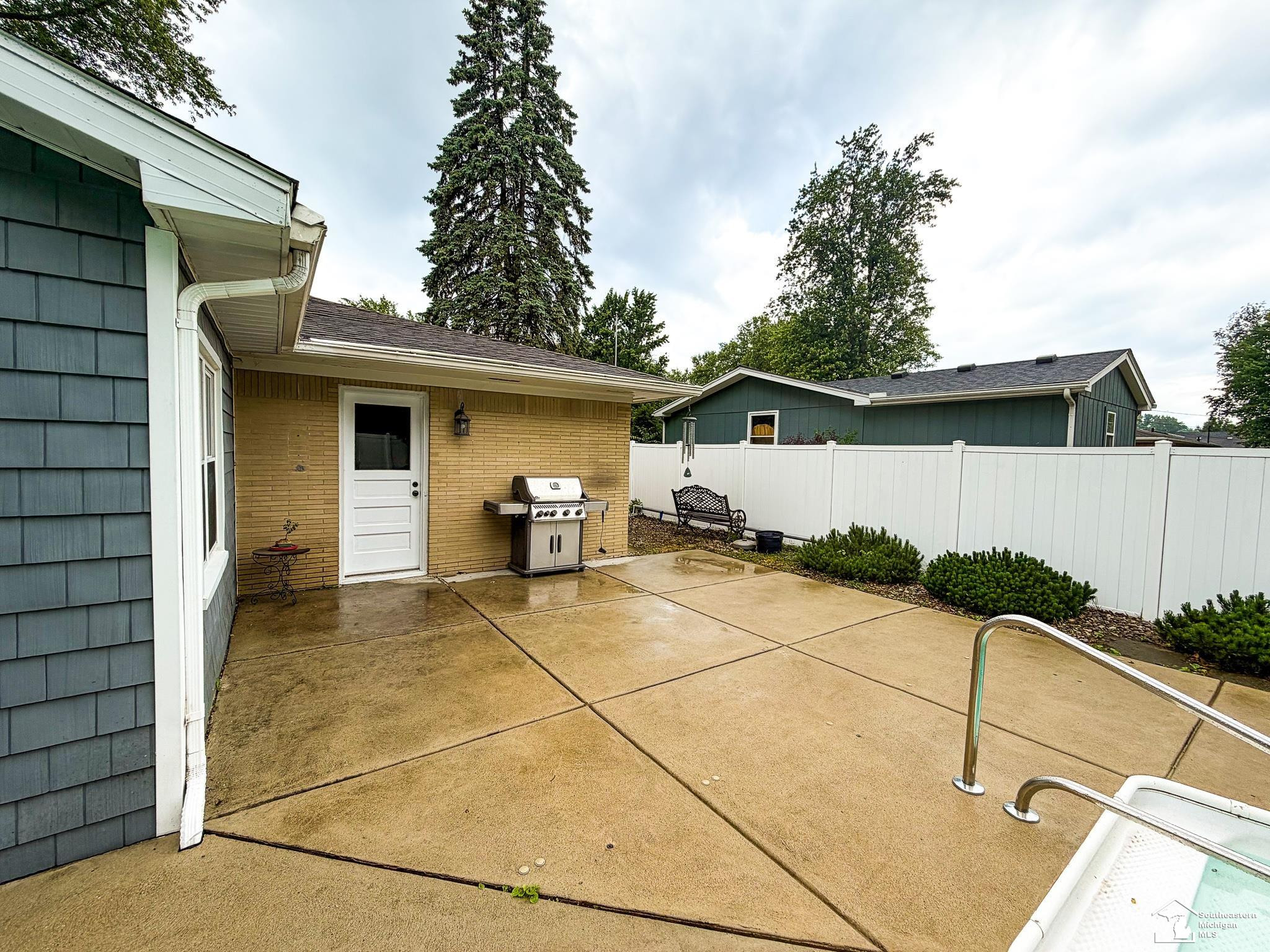 9836 Pamela Drive, Temperance, MI 48182 — Photo 35