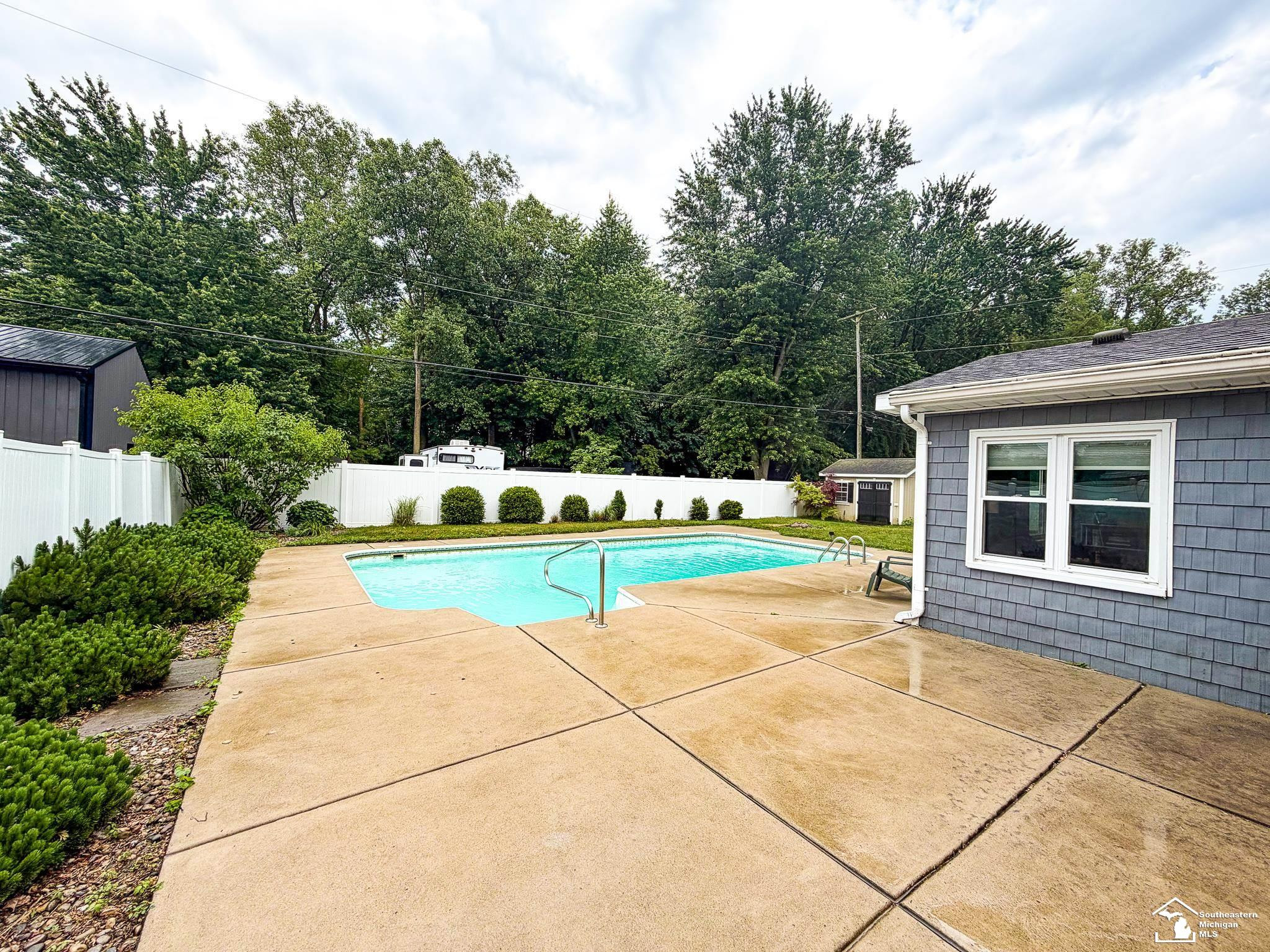 9836 Pamela Drive, Temperance, MI 48182 — Photo 41