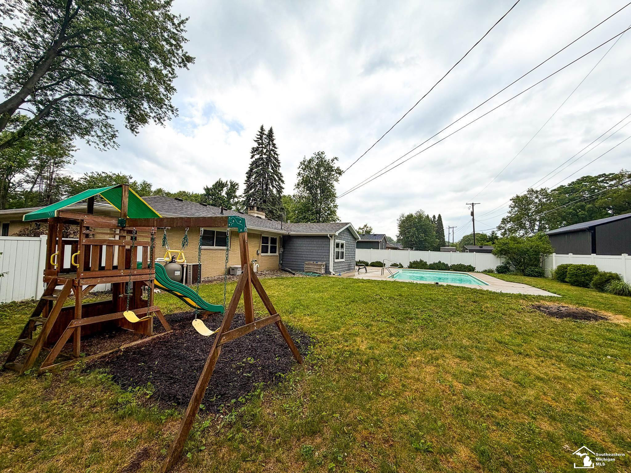 9836 Pamela Drive, Temperance, MI 48182 — Photo 44
