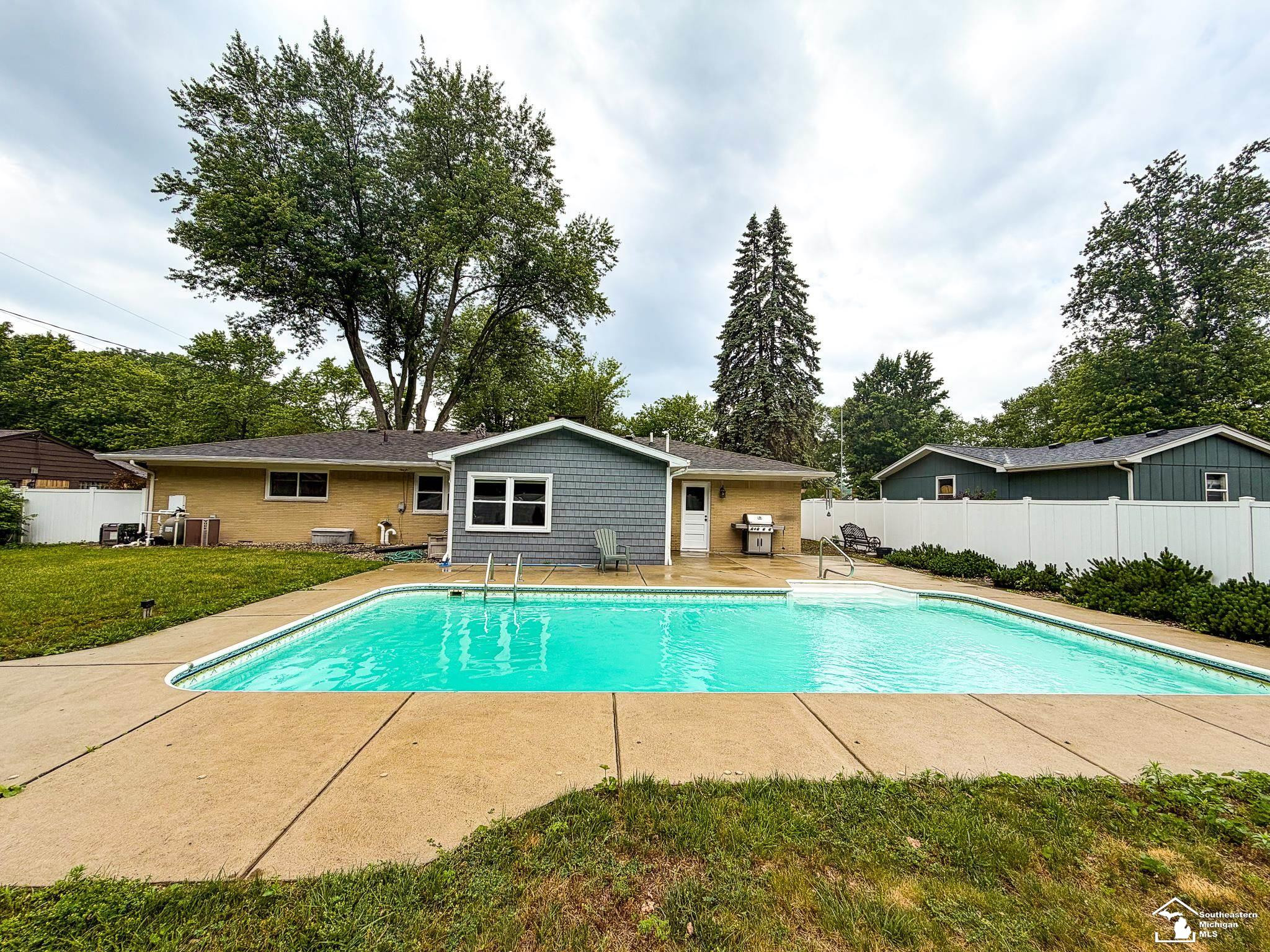 9836 Pamela Drive, Temperance, MI 48182 — Photo 46