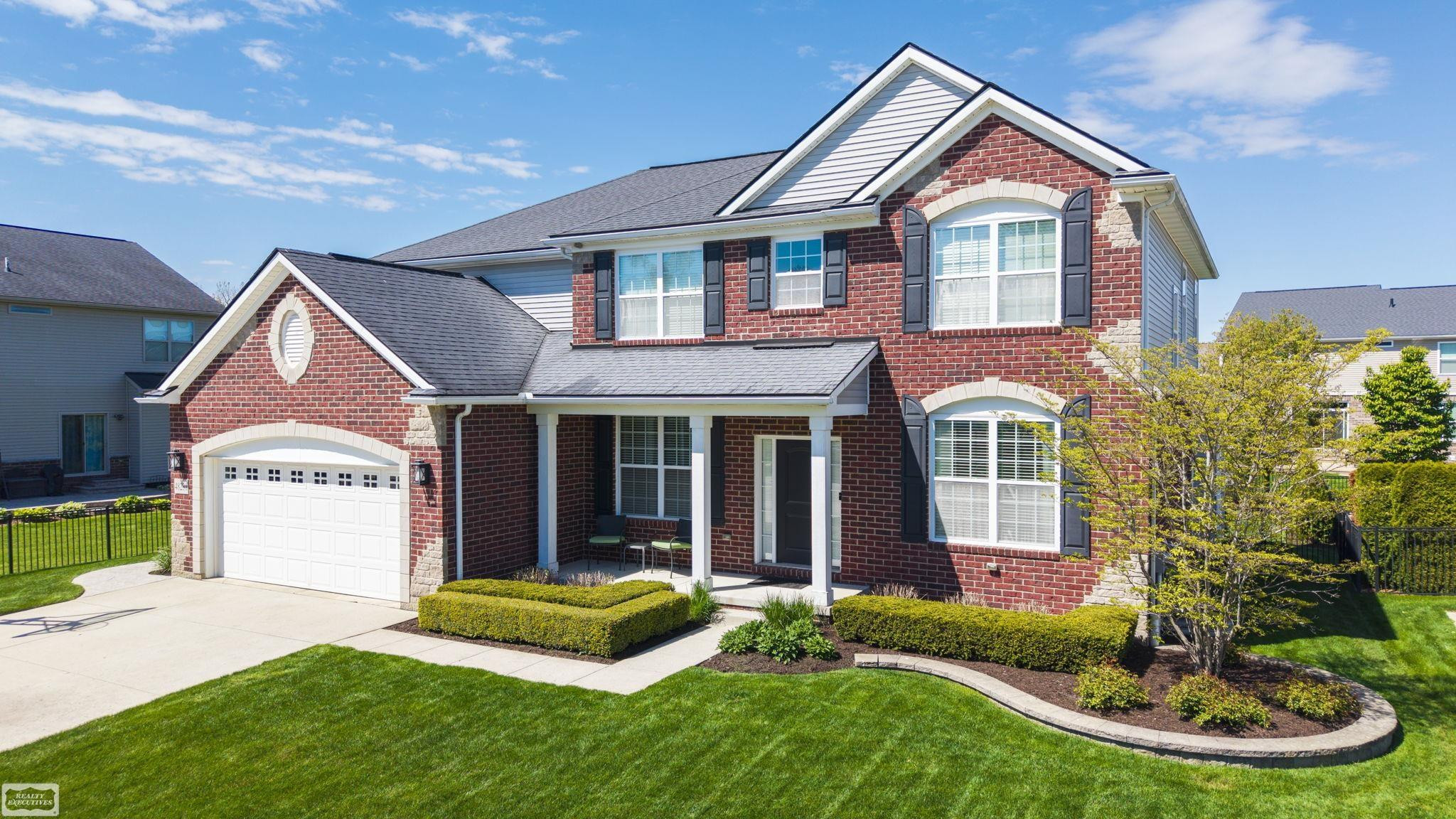 48231 Long Leaf Drive, Macomb, MI 48044