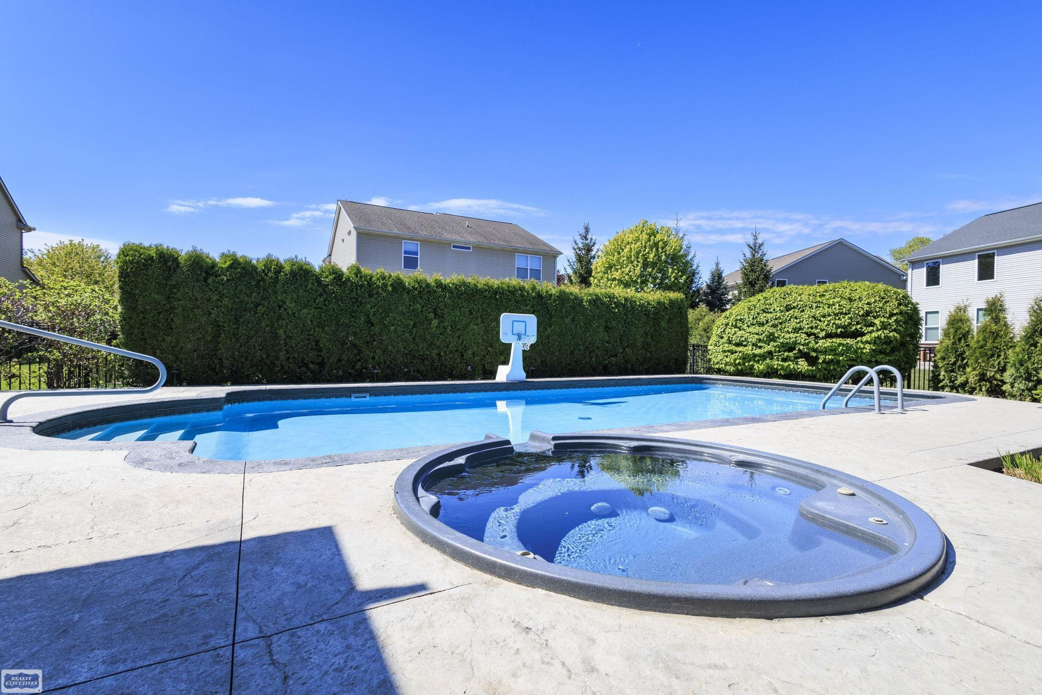 48231 Long Leaf Drive, Macomb, MI 48044 — Photo 11