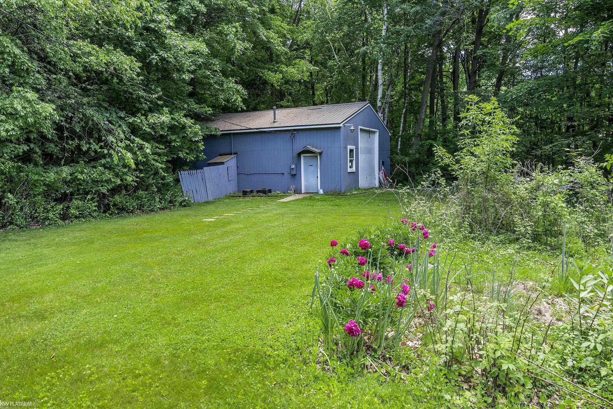 3285 Yorkshire Drive, Port Huron, MI 48060 — Photo 9
