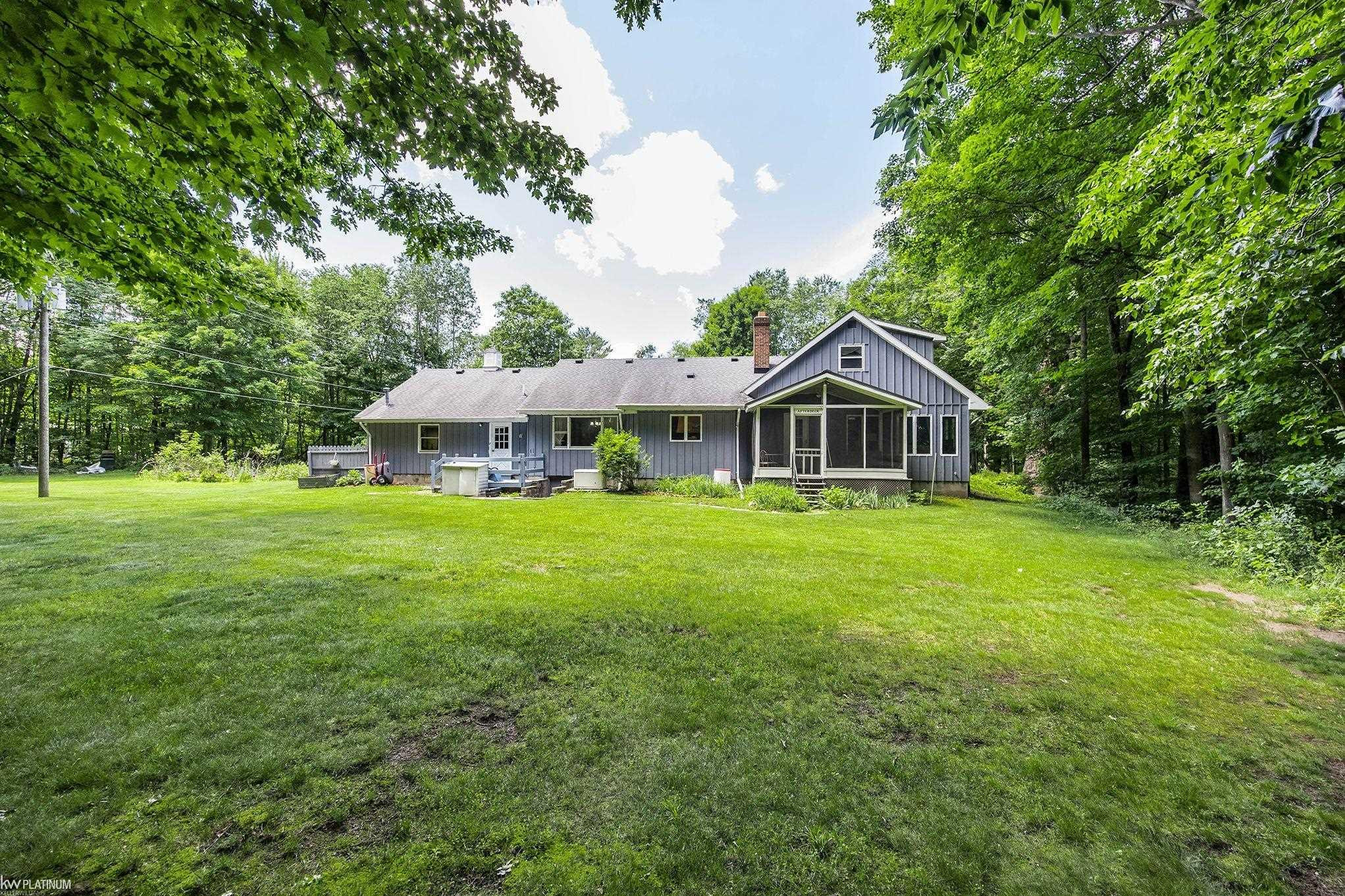 3285 Yorkshire Drive, Port Huron, MI 48060 — Photo 11