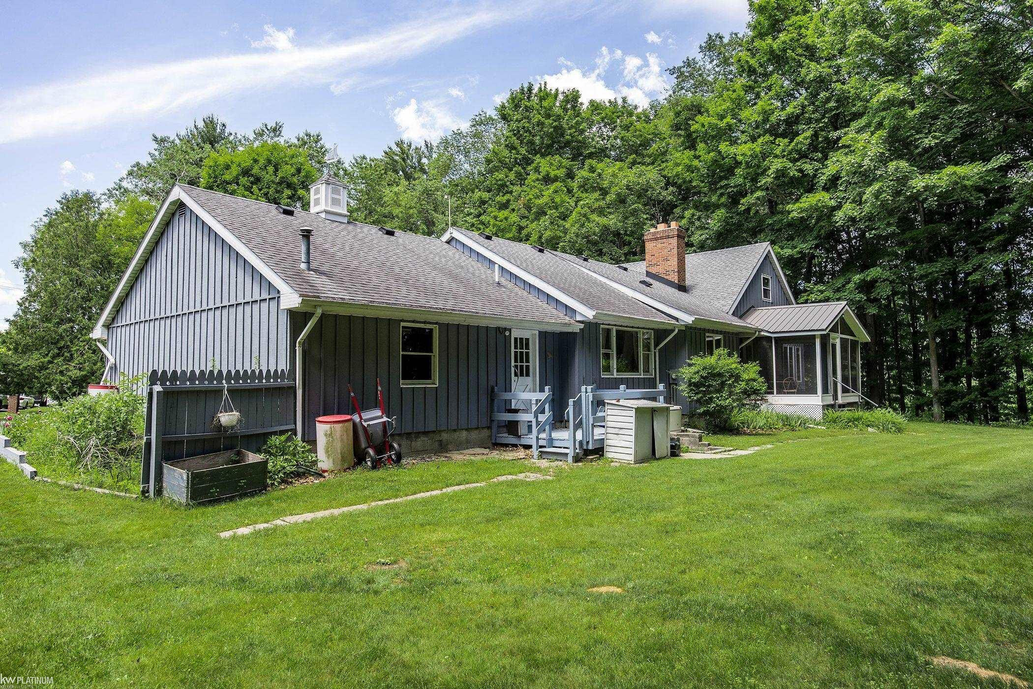 3285 Yorkshire Drive, Port Huron, MI 48060 — Photo 12