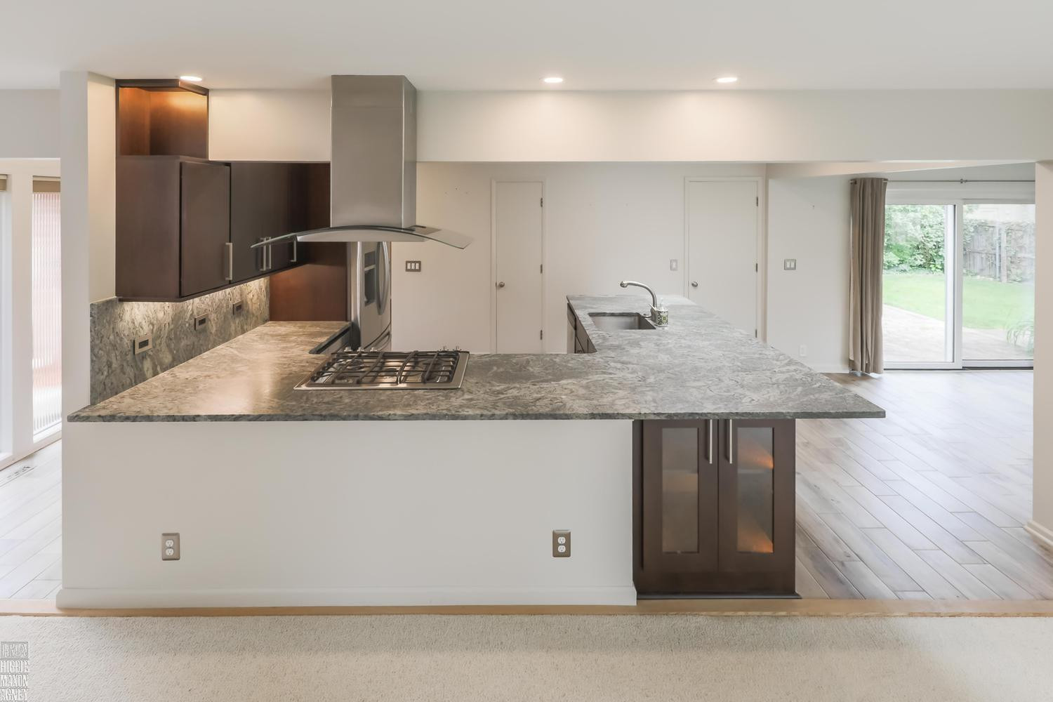 930 E Crescent Lane, Grosse Pointe Woods, MI 48236 — Photo 9