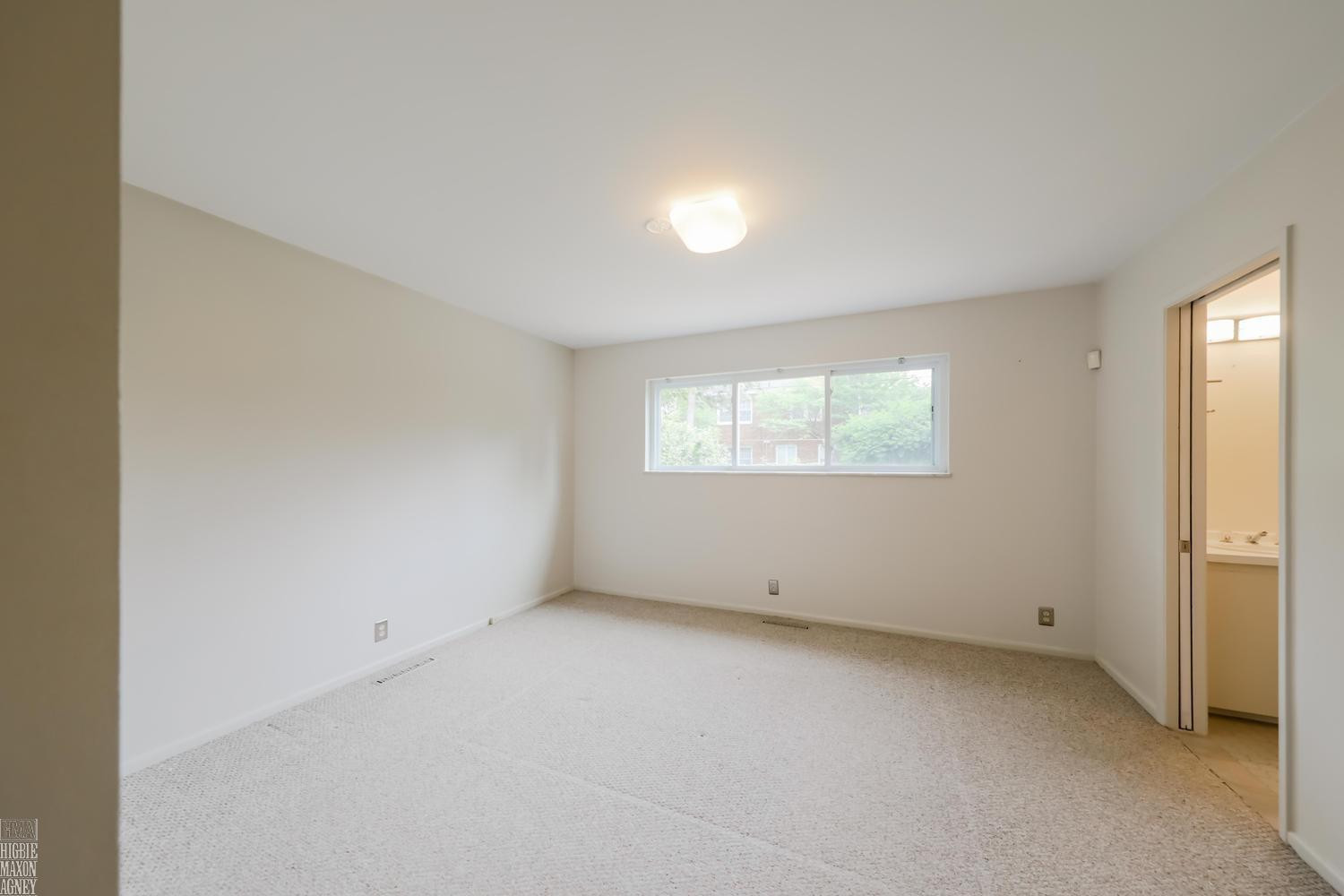 930 E Crescent Lane, Grosse Pointe Woods, MI 48236 — Photo 19