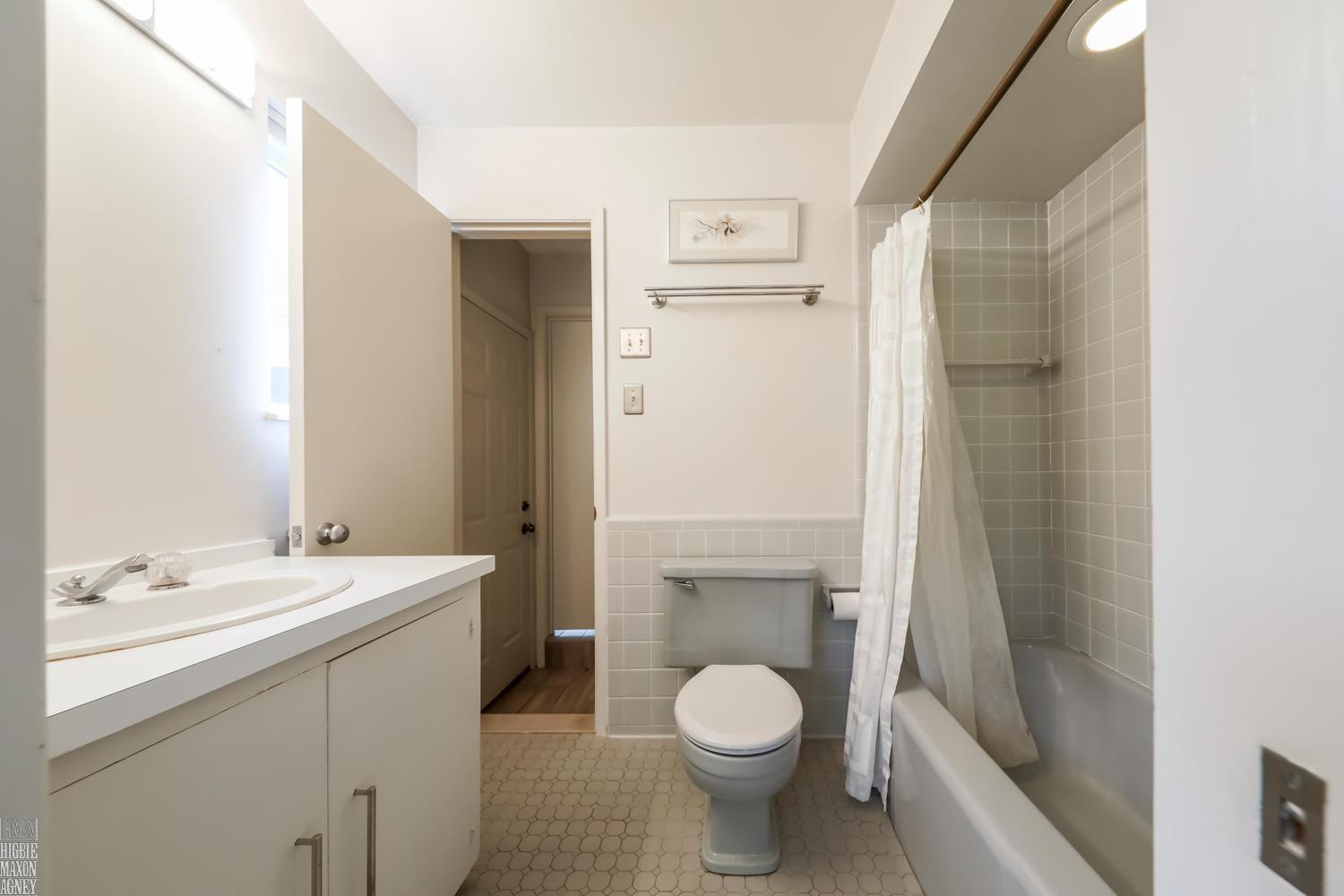 930 E Crescent Lane, Grosse Pointe Woods, MI 48236 — Photo 20