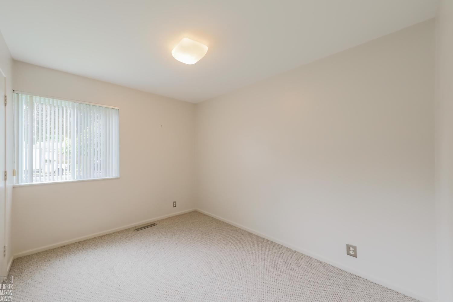 930 E Crescent Lane, Grosse Pointe Woods, MI 48236 — Photo 22