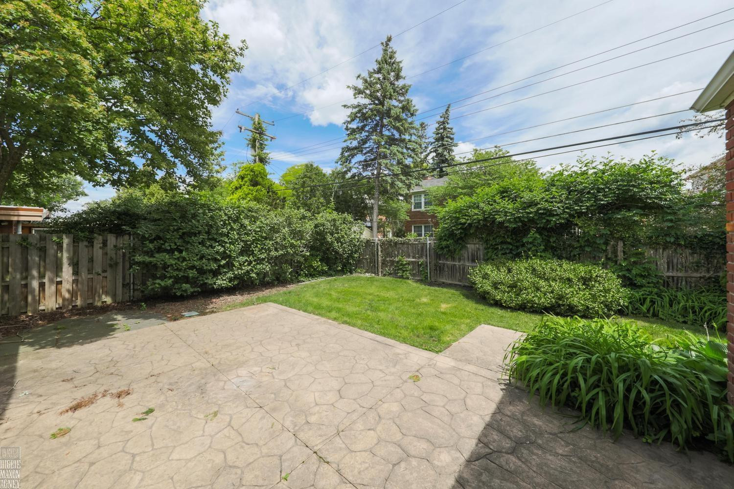 930 E Crescent Lane, Grosse Pointe Woods, MI 48236 — Photo 25