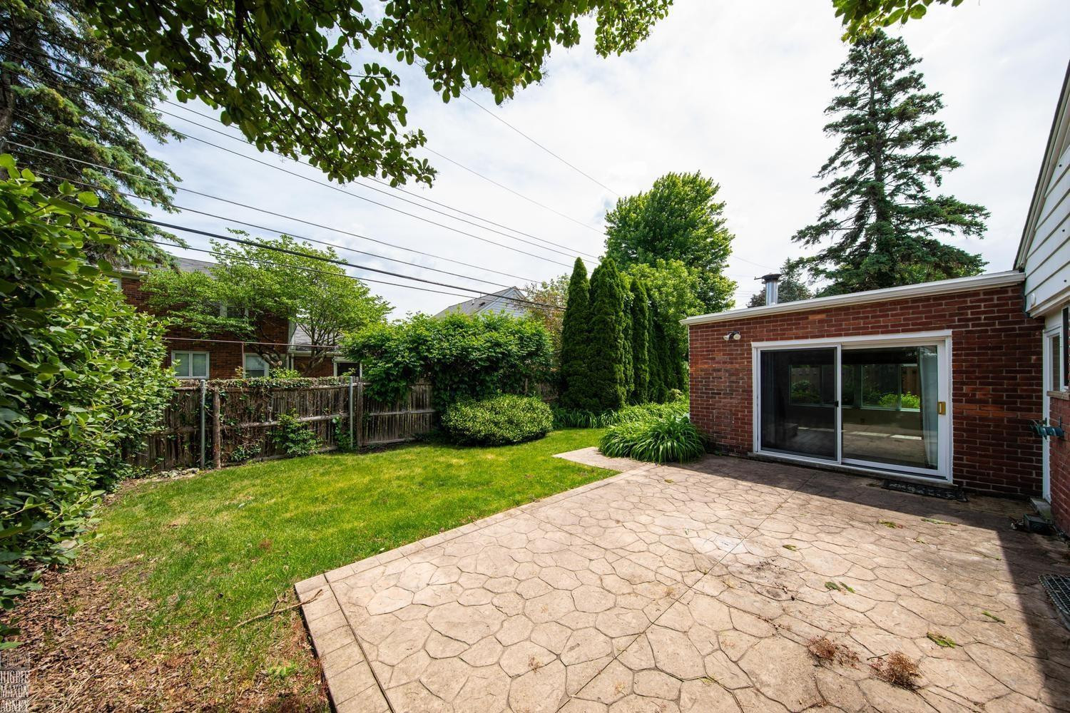 930 E Crescent Lane, Grosse Pointe Woods, MI 48236 — Photo 26