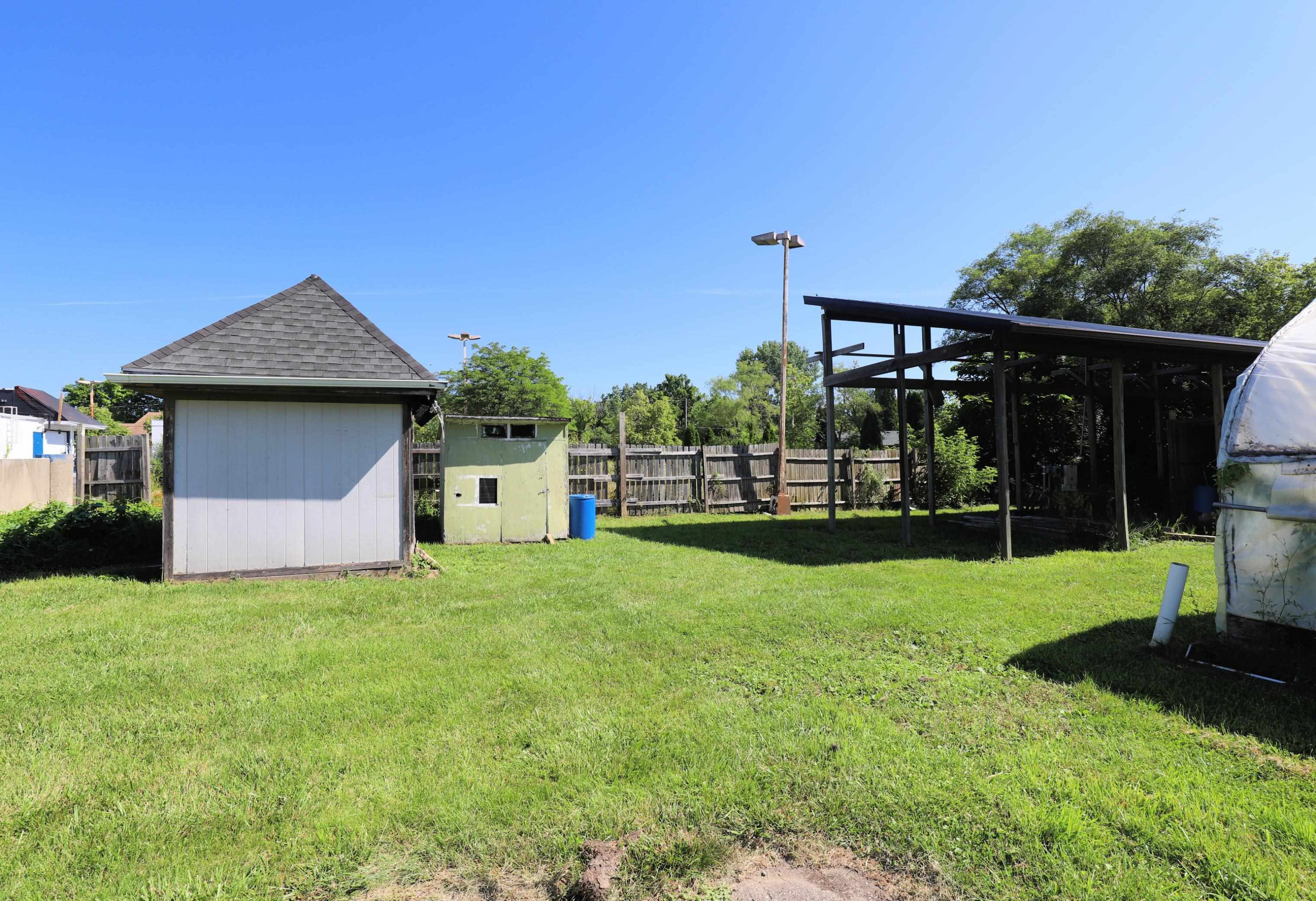 1023 E Princeton Avenue, Flint, MI 48505 — Photo 6