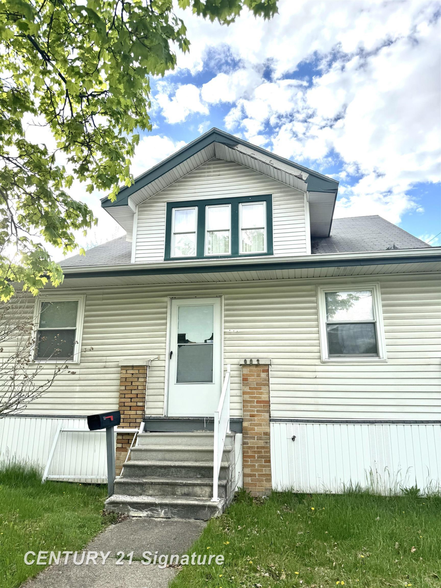 903 S Mason Street, Saginaw, MI 48602 — Photo 2