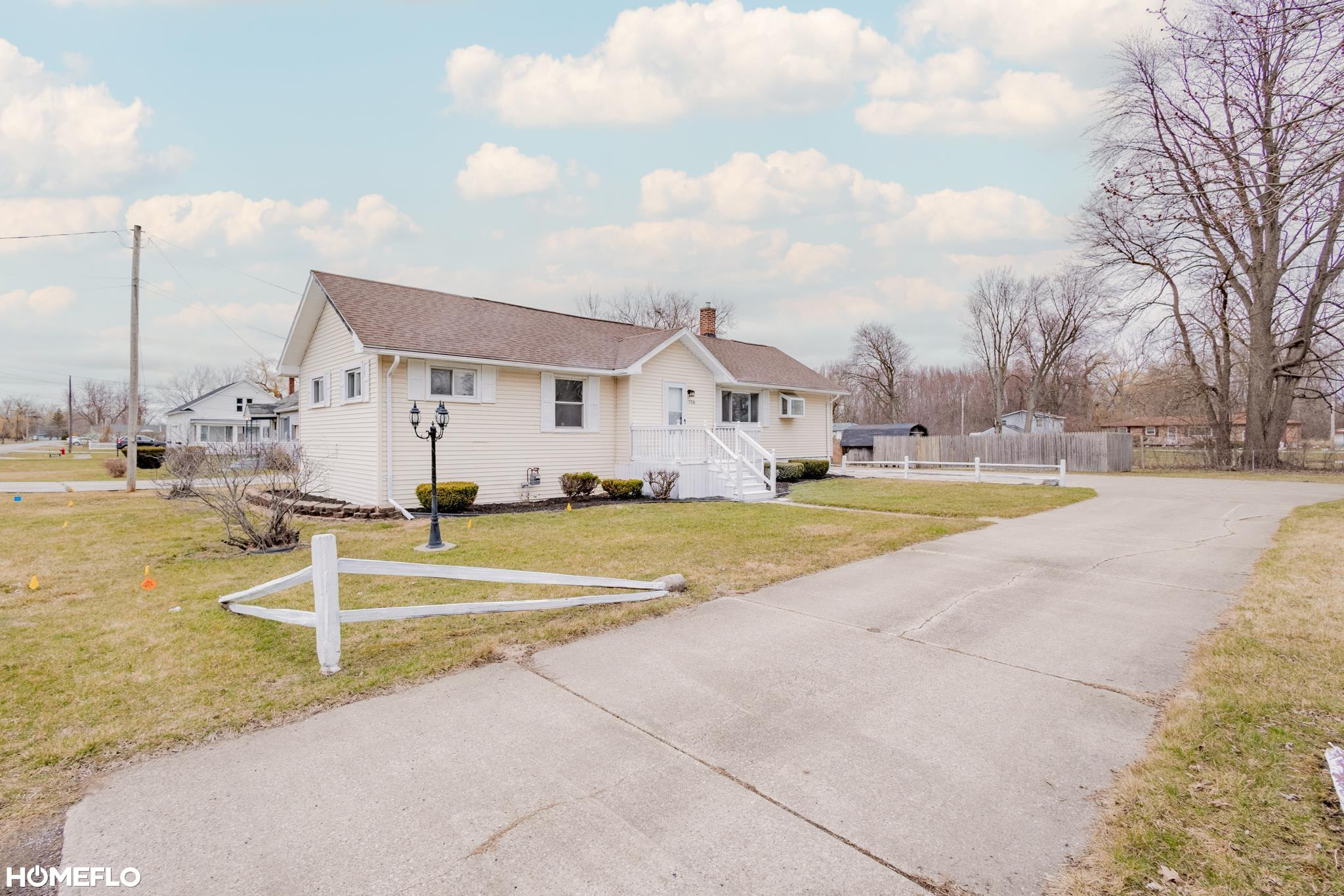 708 Sherman Road, Saginaw, MI 48604 — Photo 2