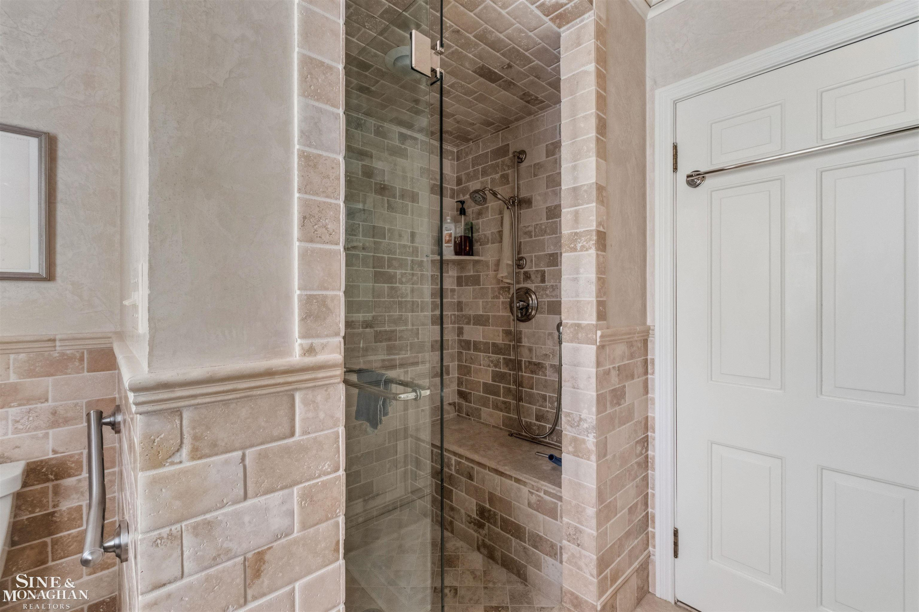 83 Hawthorne Road, Grosse Pointe Shores, MI 48236 — Photo 12
