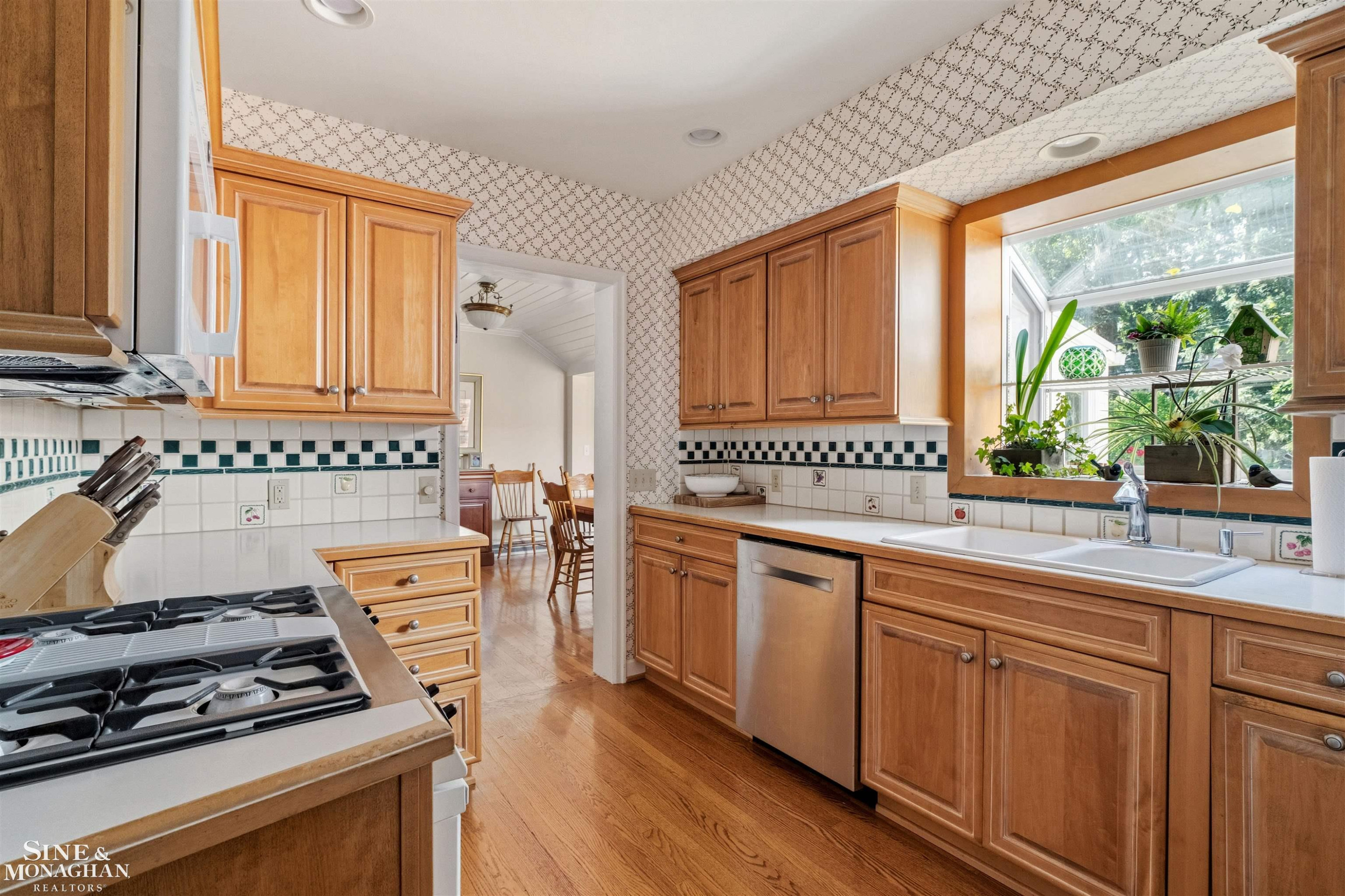 83 Hawthorne Road, Grosse Pointe Shores, MI 48236 — Photo 19
