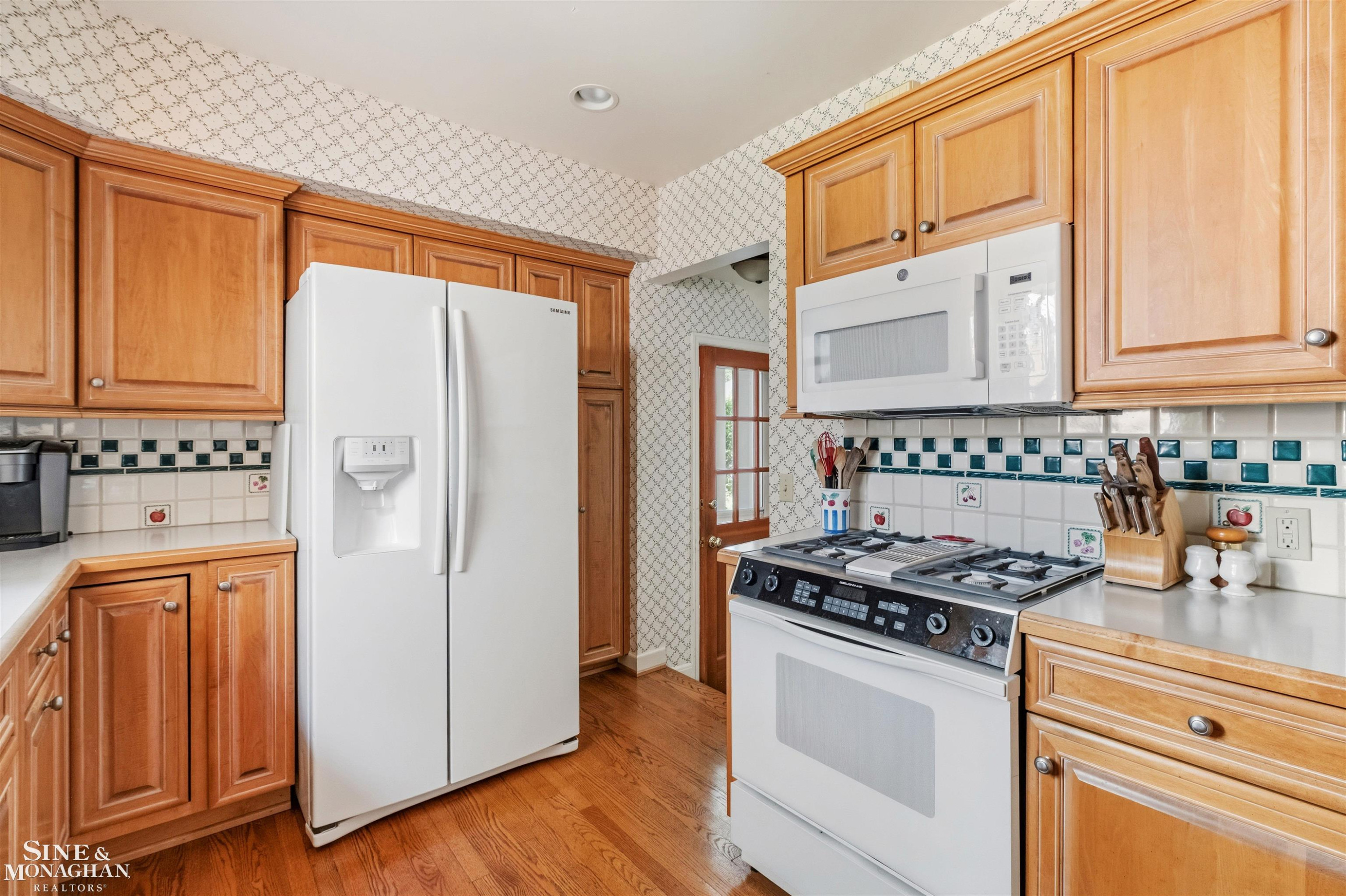 83 Hawthorne Road, Grosse Pointe Shores, MI 48236 — Photo 21