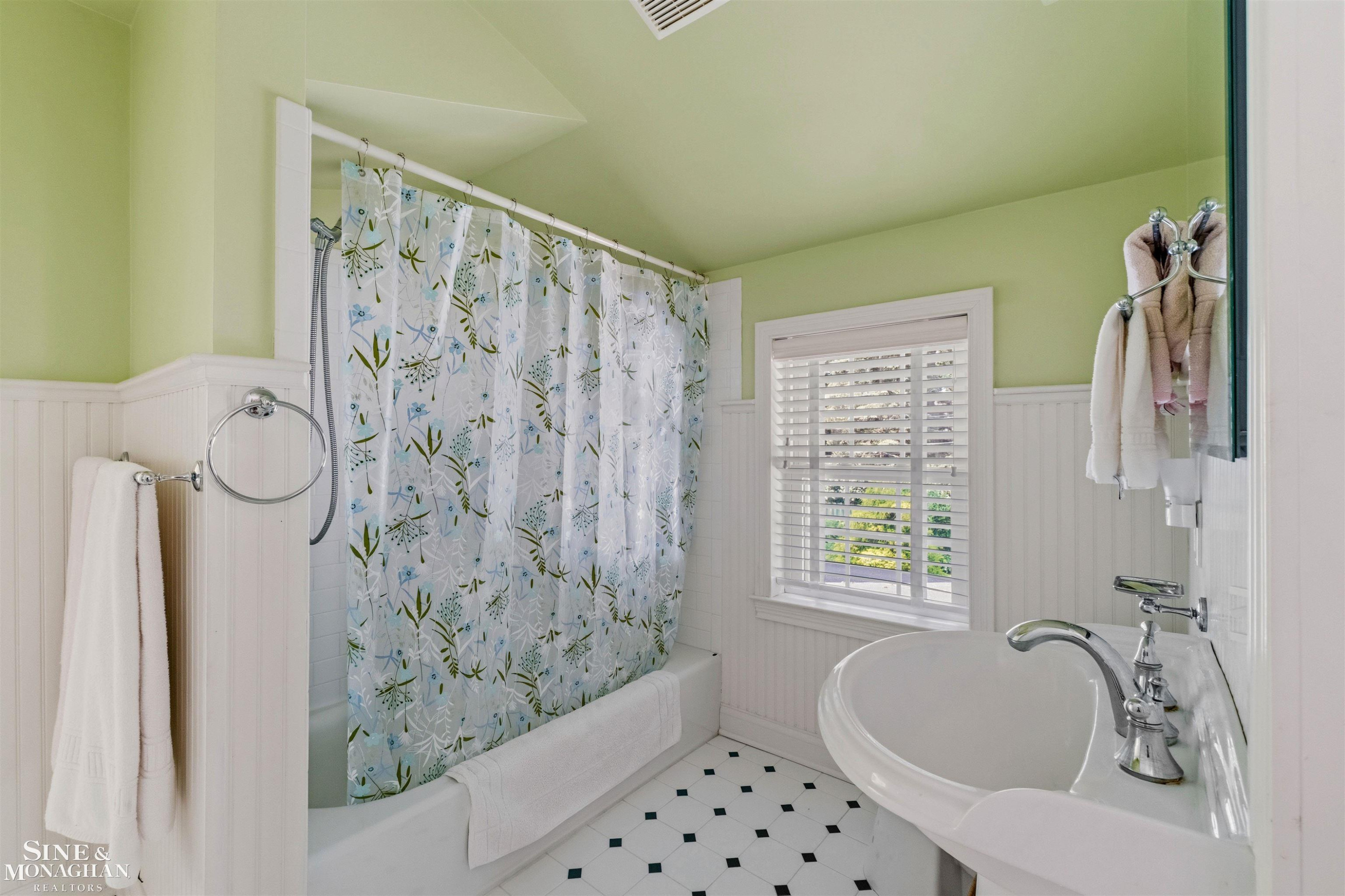 83 Hawthorne Road, Grosse Pointe Shores, MI 48236 — Photo 31